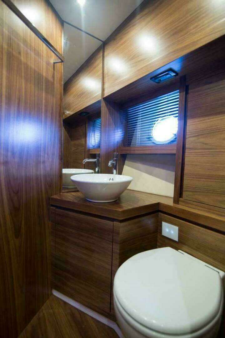 2019 Sundeck Yachts 580 Sport - Image 35