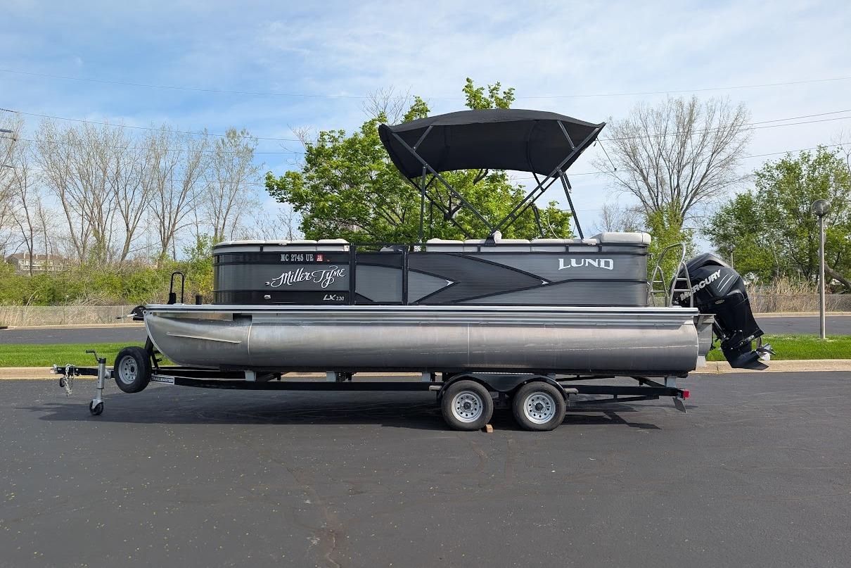 2018 Lund LX220 Pontoon