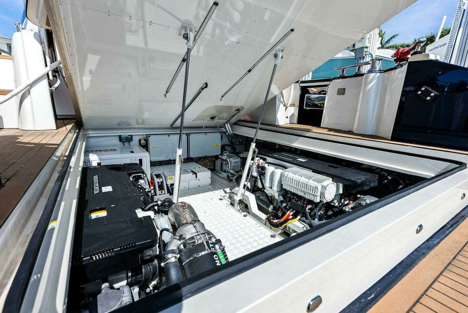 2024 Zeelander Z5 - Image 60