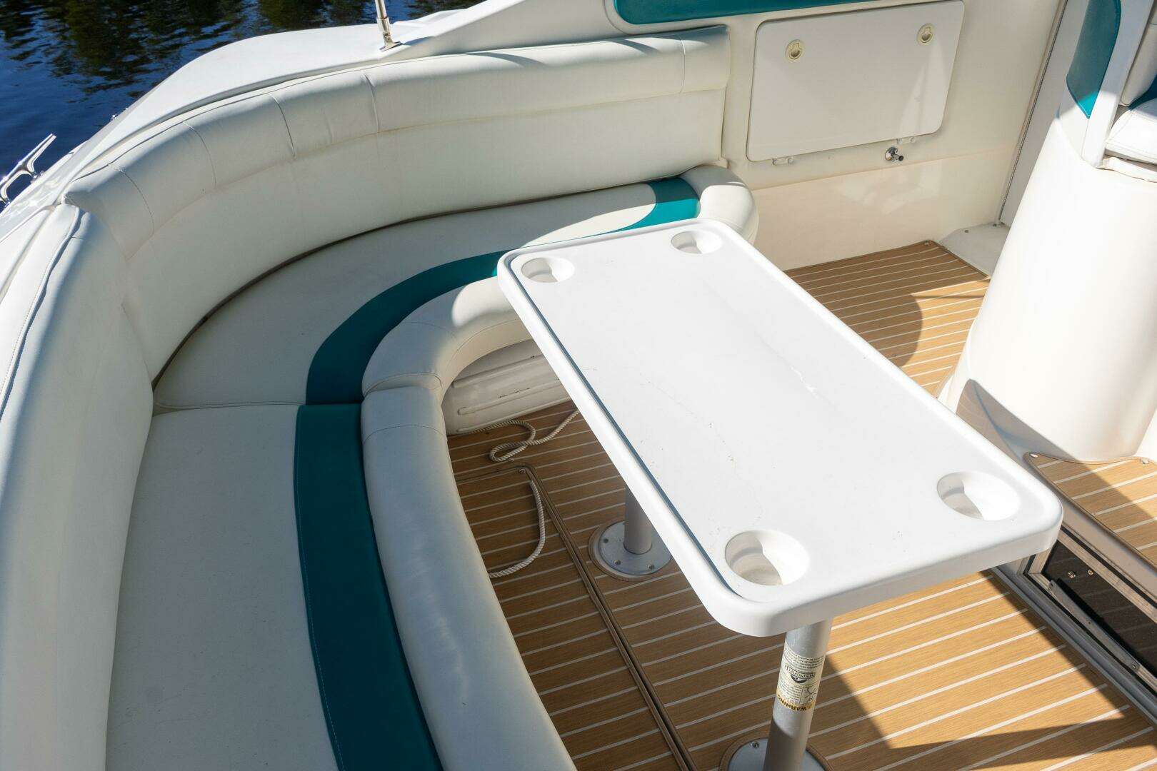 1995 Cruisers ESPRIT 3570 - Image 14
