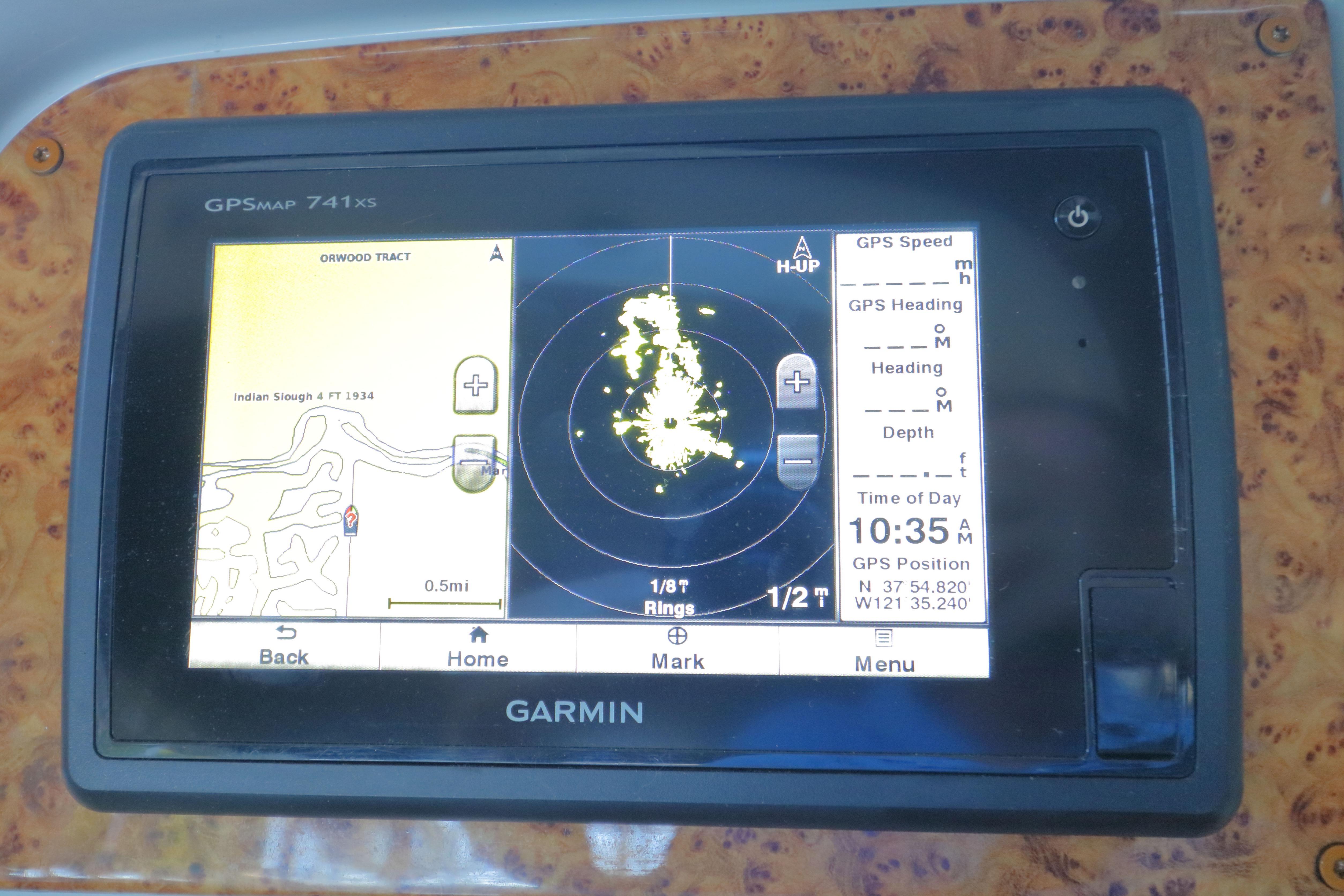 Garmin GPSMAP 741xs on 2006 Formula 330 Sun Sport displaying navigation and radar data.