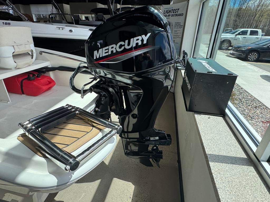 2026 Boston Whaler 130 Super Sport - 11