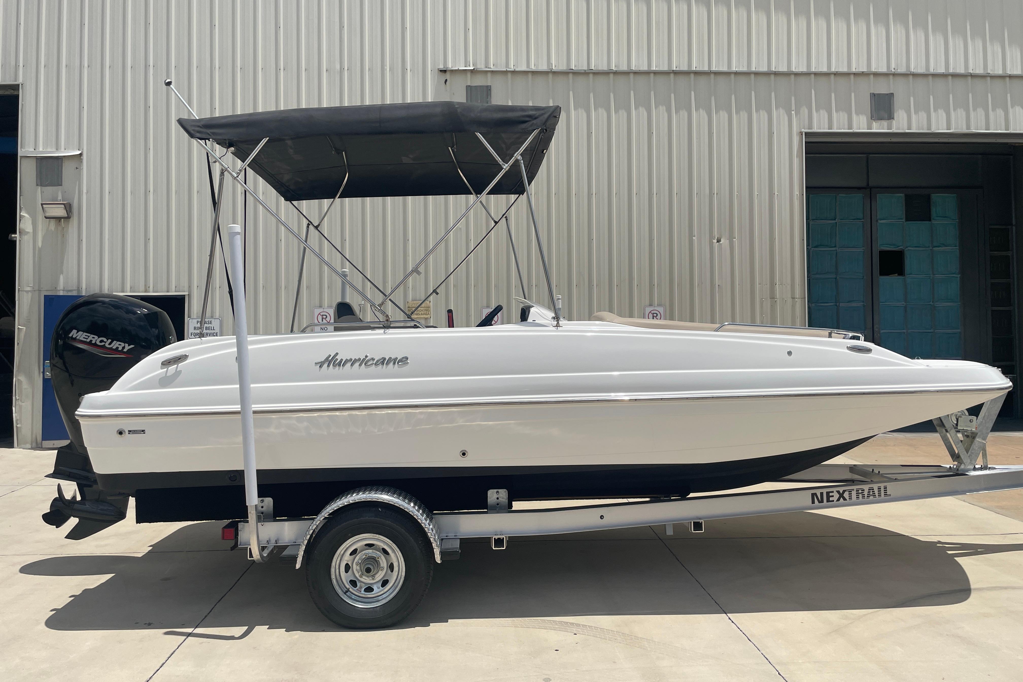 2022 Hurricane SunDeck Sport 201 OB