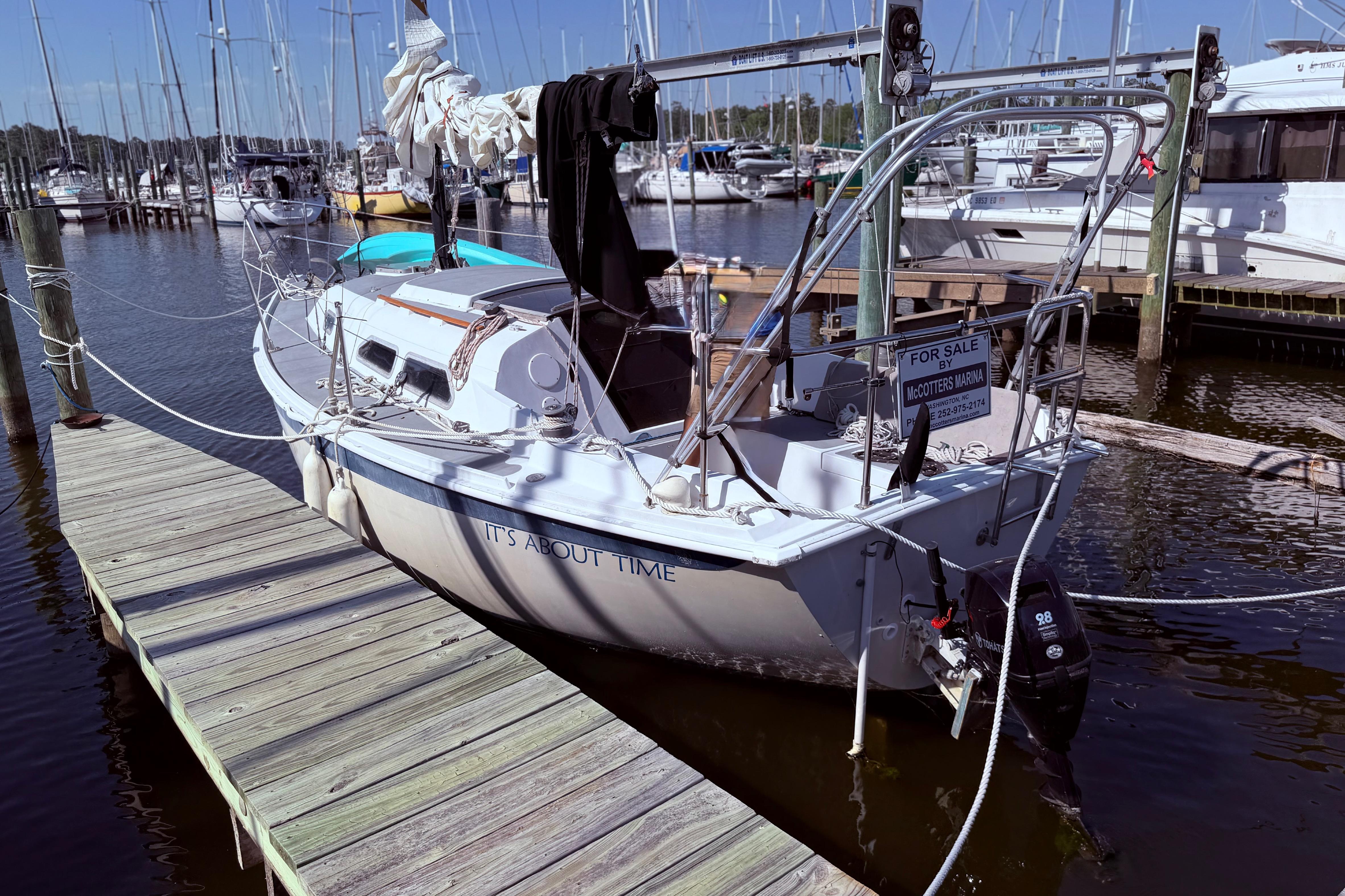 1982 Ericson 25+