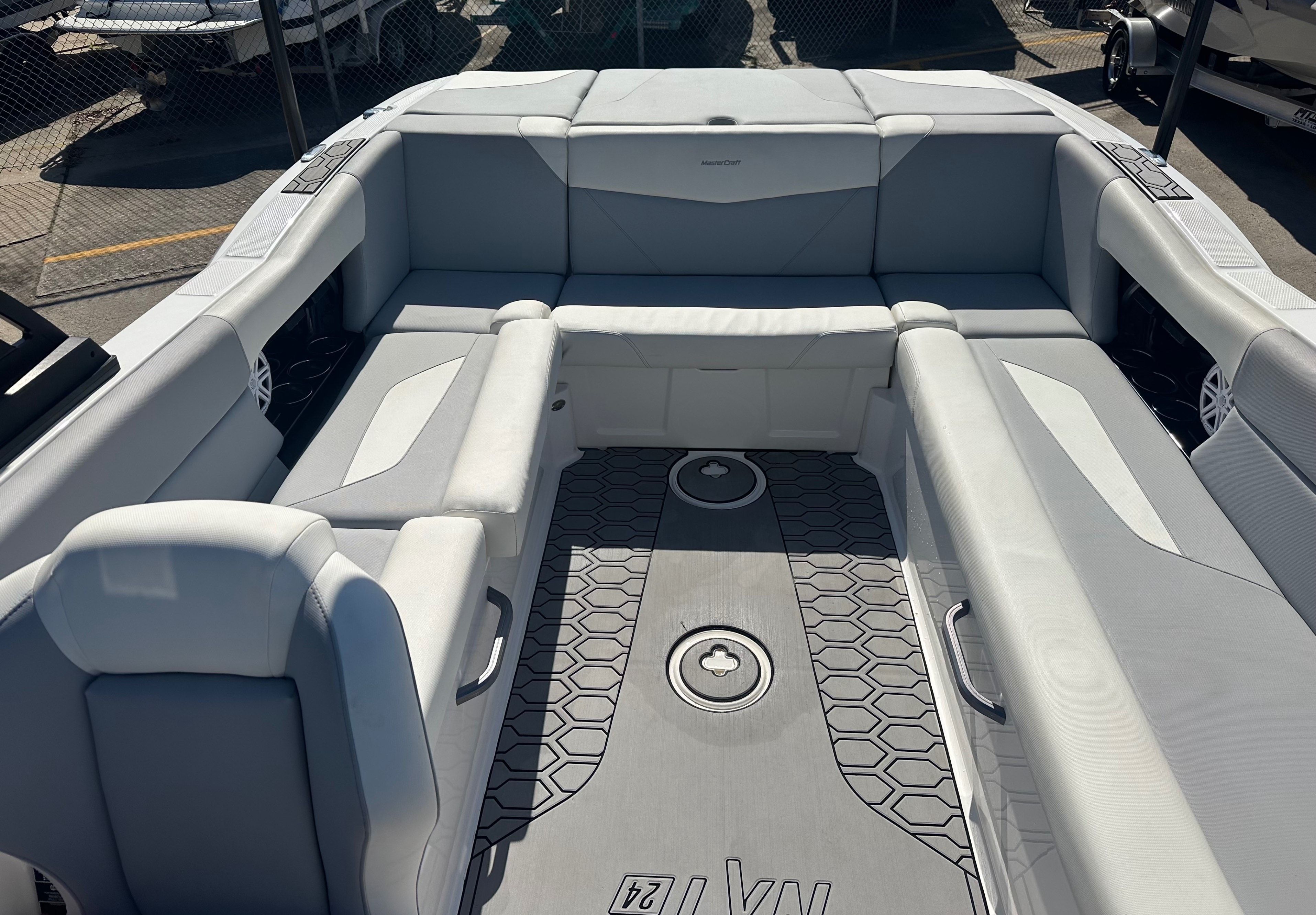 2022 MasterCraft NXT24 - 17