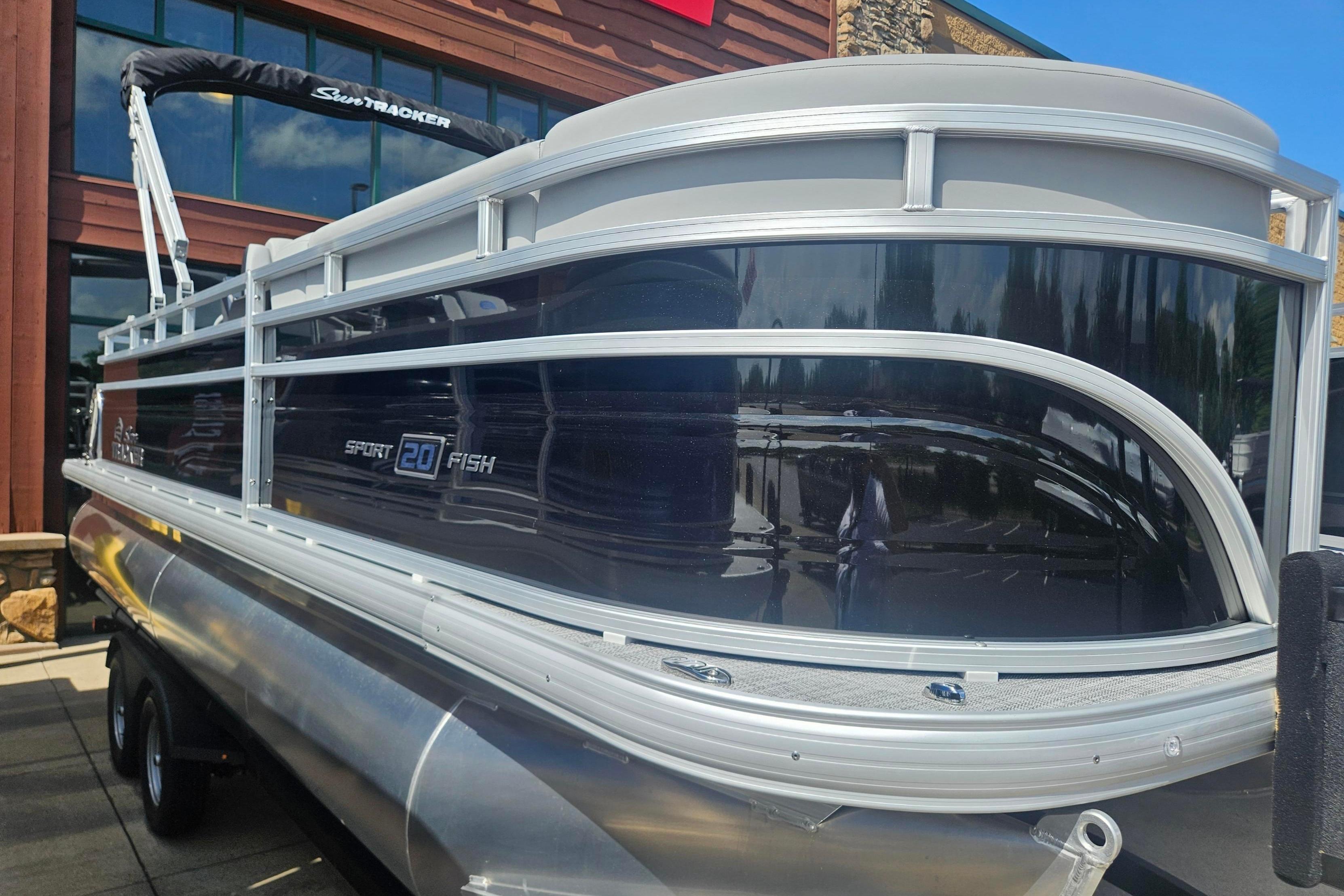 2026 Sun Tracker SportFish 20 DLX