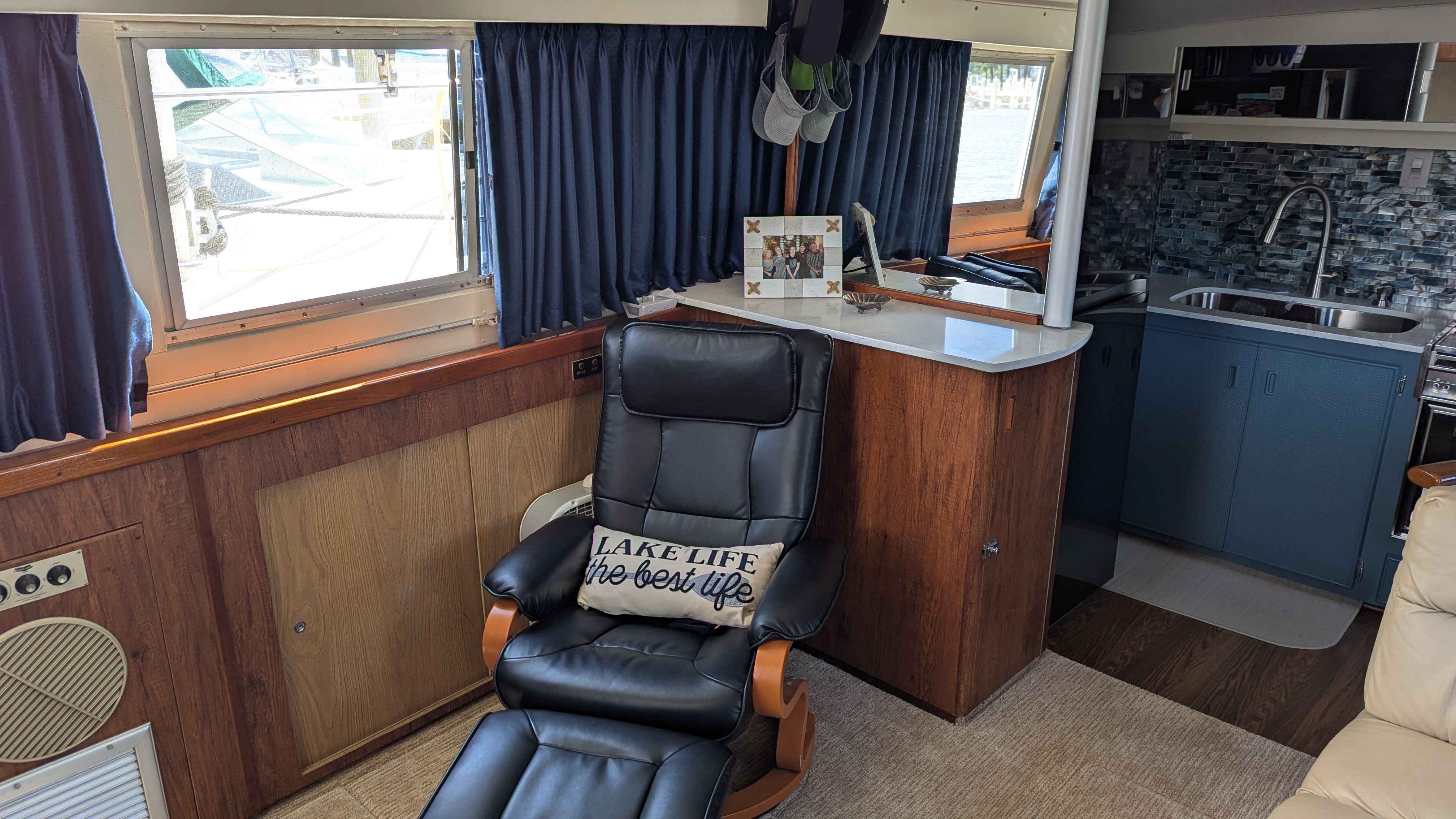 1975 Bertram 42 Motor Yacht - 22