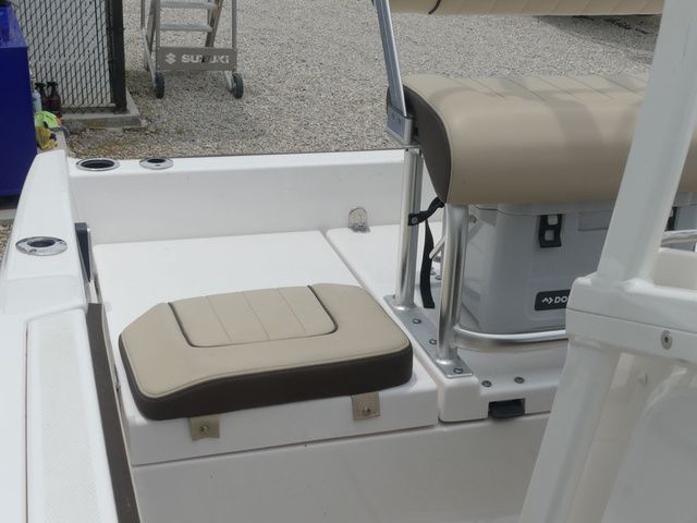 2022 Yamaha Boats 195 FSH Sport - 19