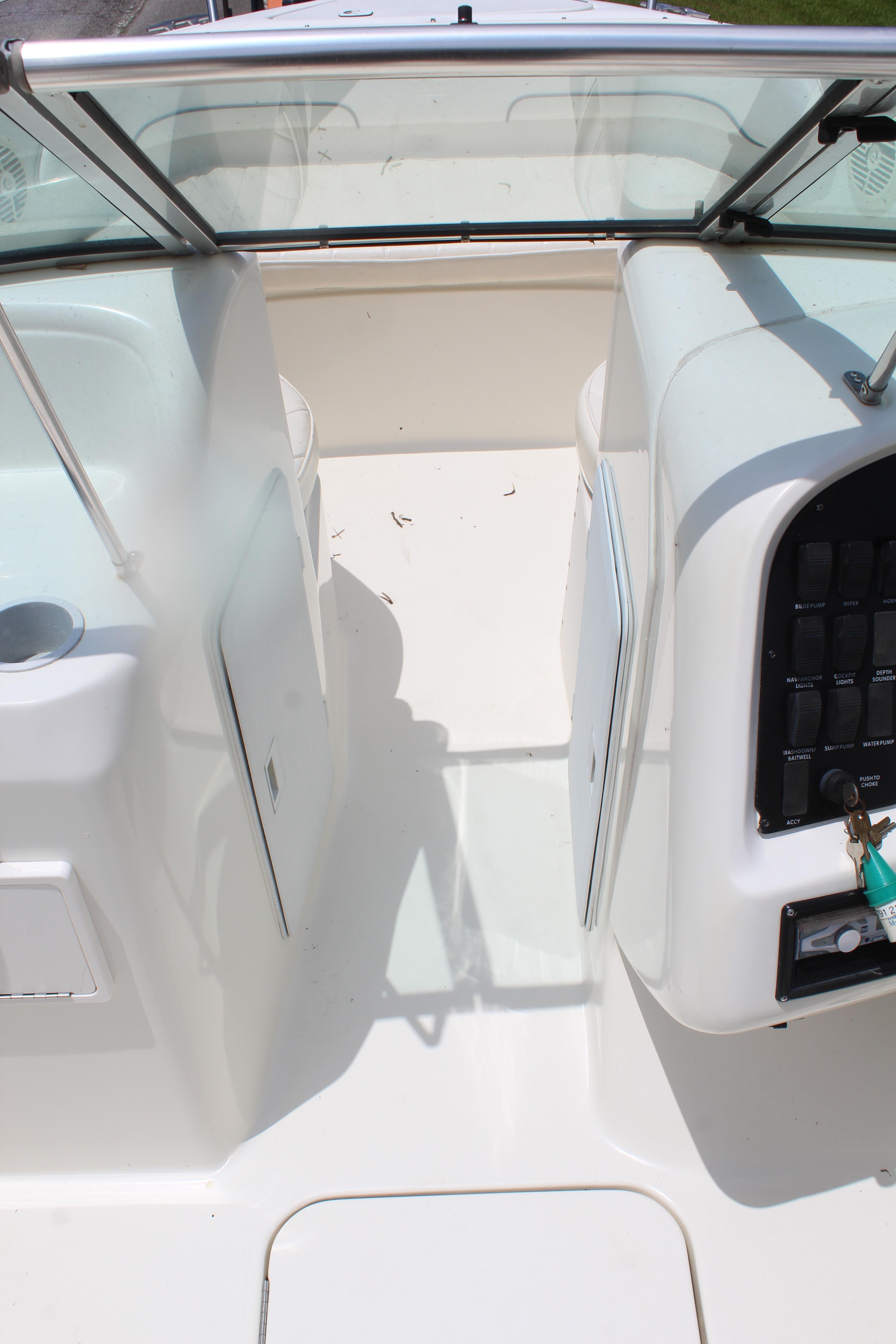 1999 Sea Ray 210 Dual Console - 13