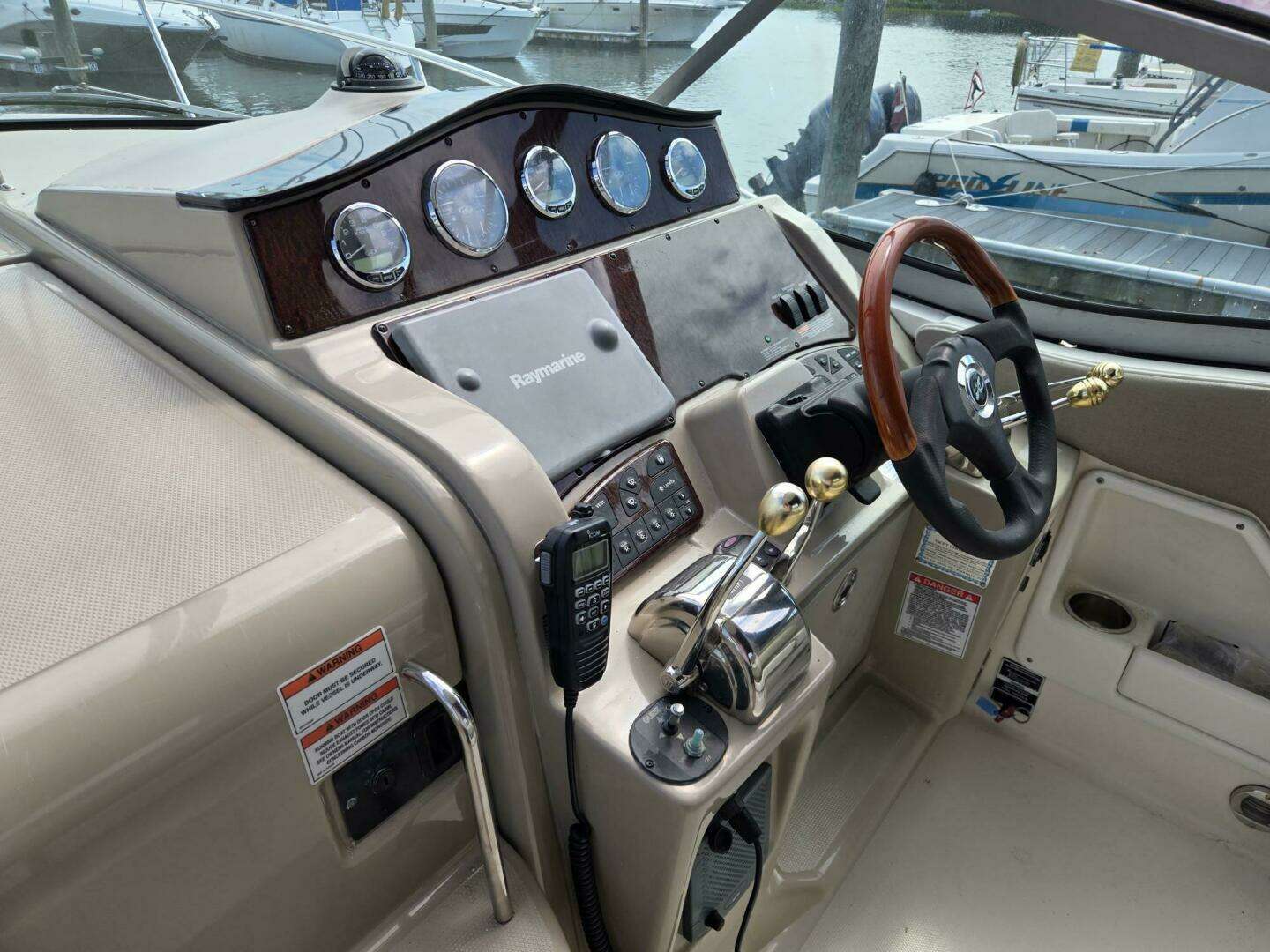 2007 Sea Ray 310 Sundancer - Image 22