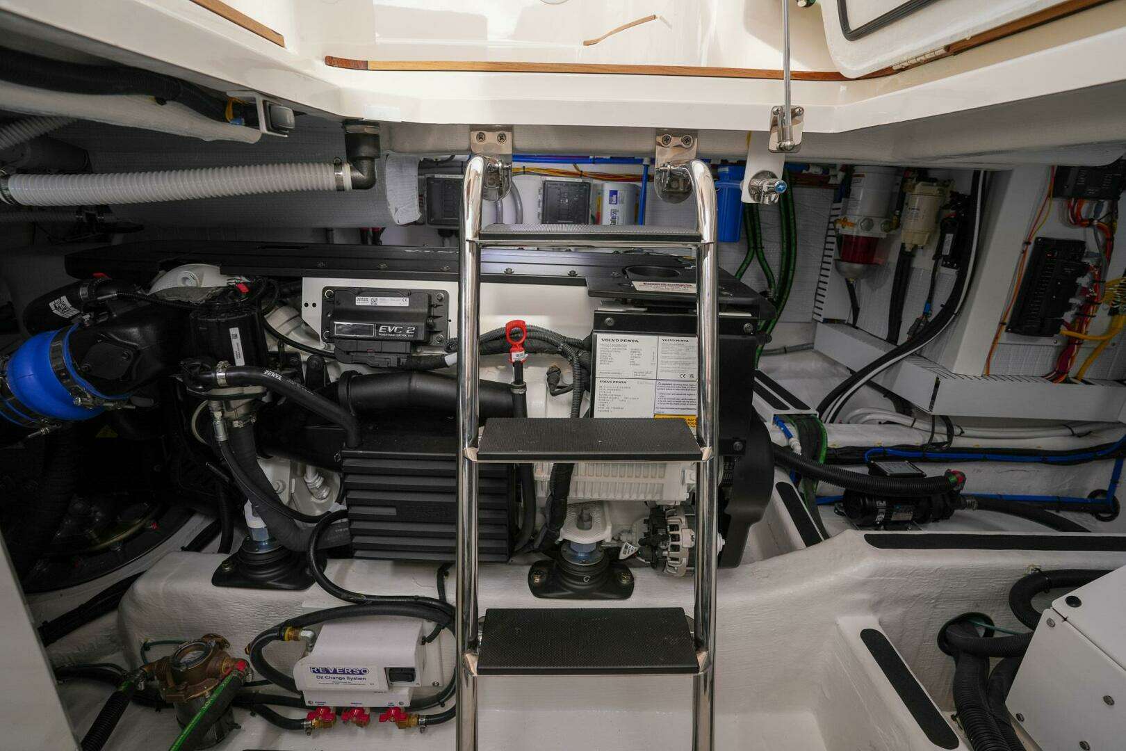 2027 Sabre 45 Salon Express - Image 36