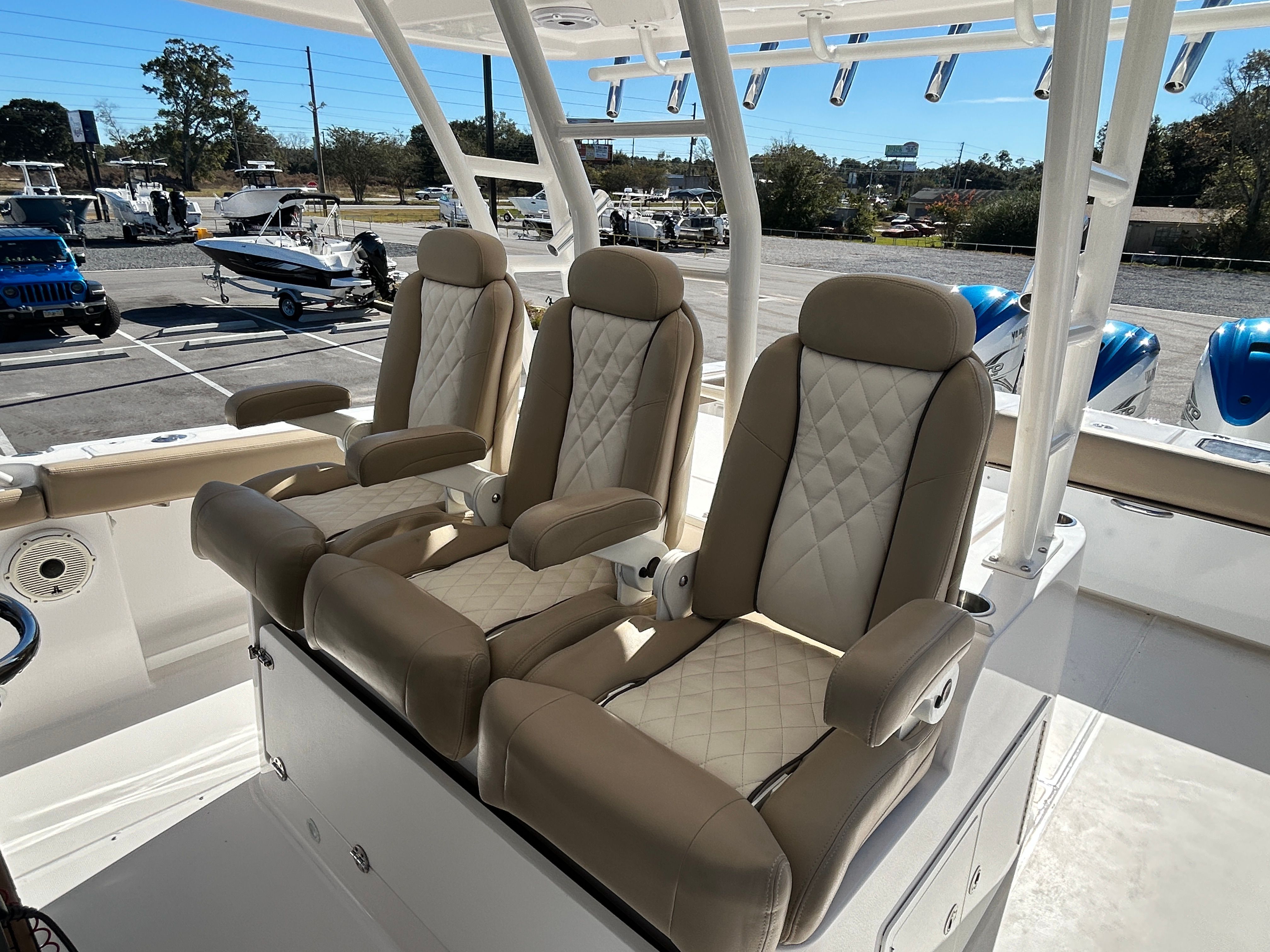 2020 Everglades 395 Center Console - 25