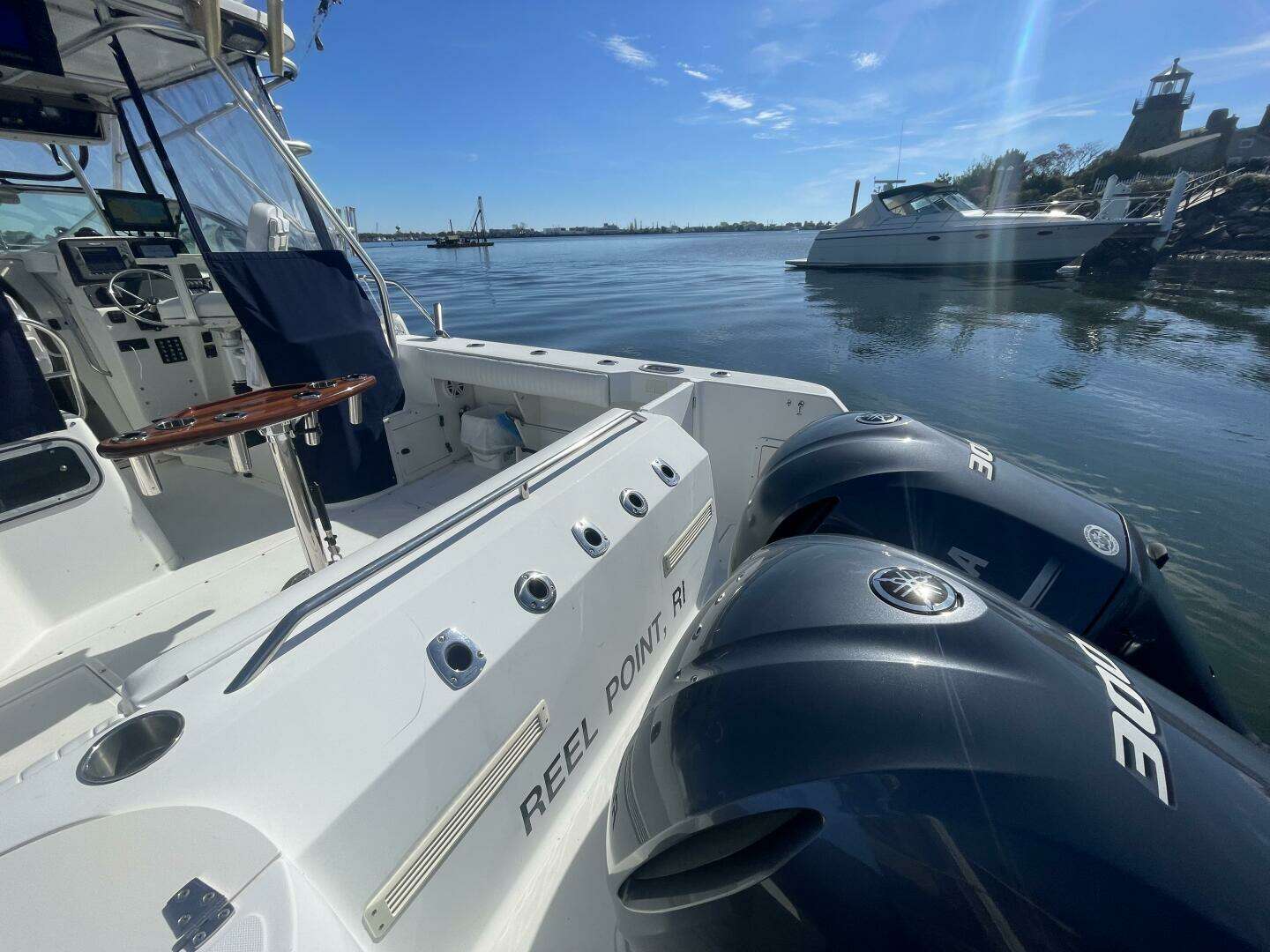 2001 Boston Whaler 285 Conquest - Image 4