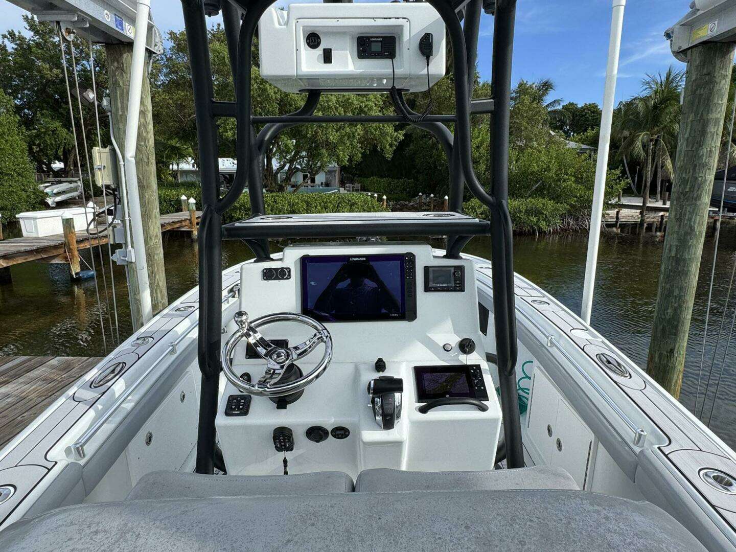 2021 Yellowfin 26 Hybrid - Image 26