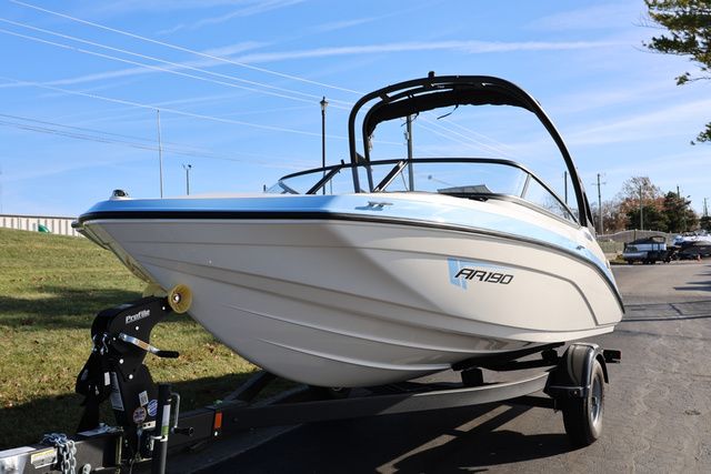 2026 Yamaha Boats AR190 - 4