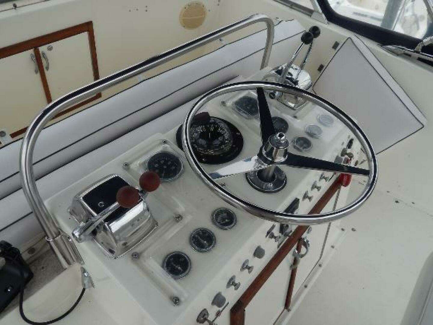 1972 Hatteras — - Image 6