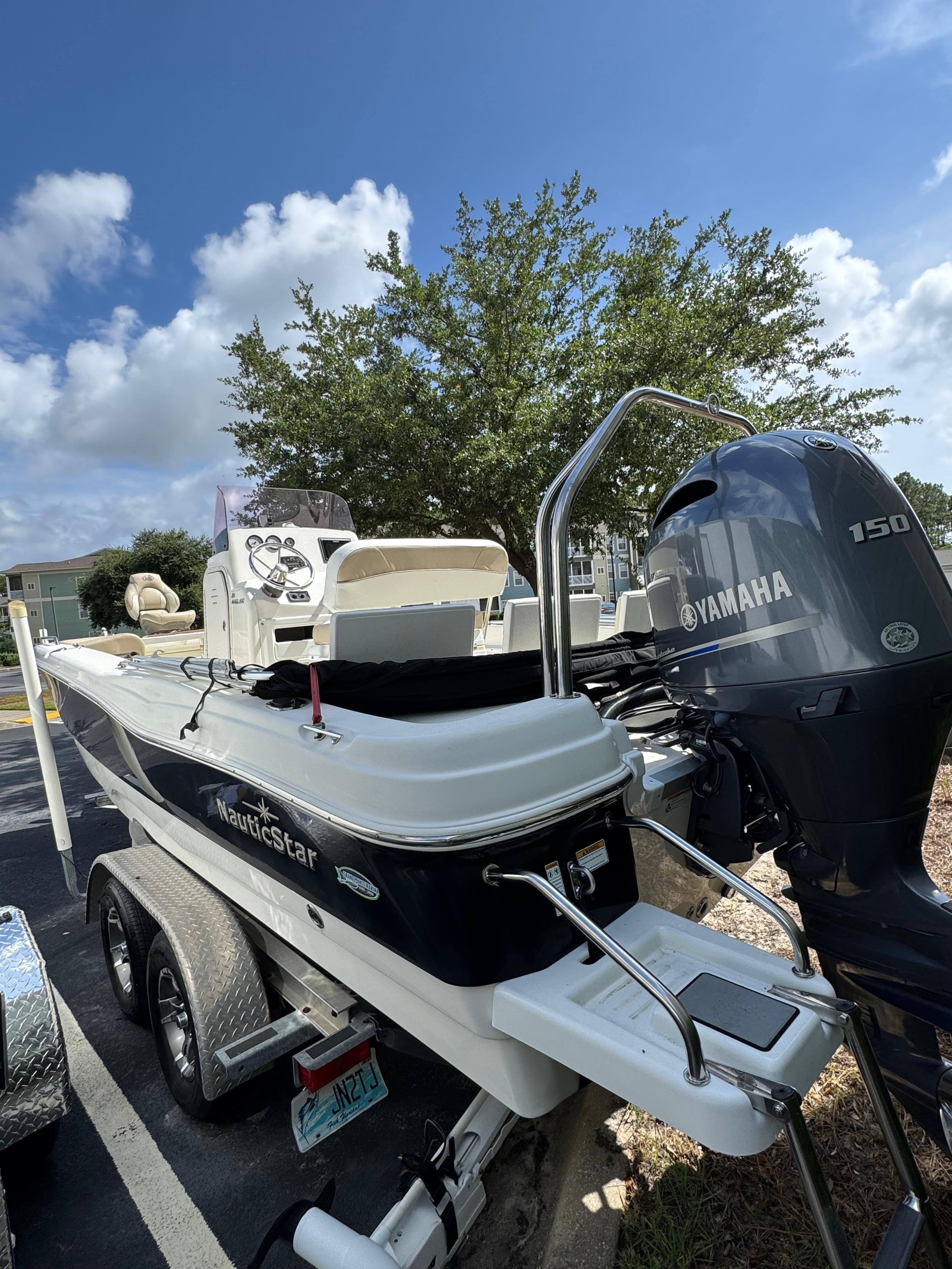 2018 NauticStar 211 Angler - 13