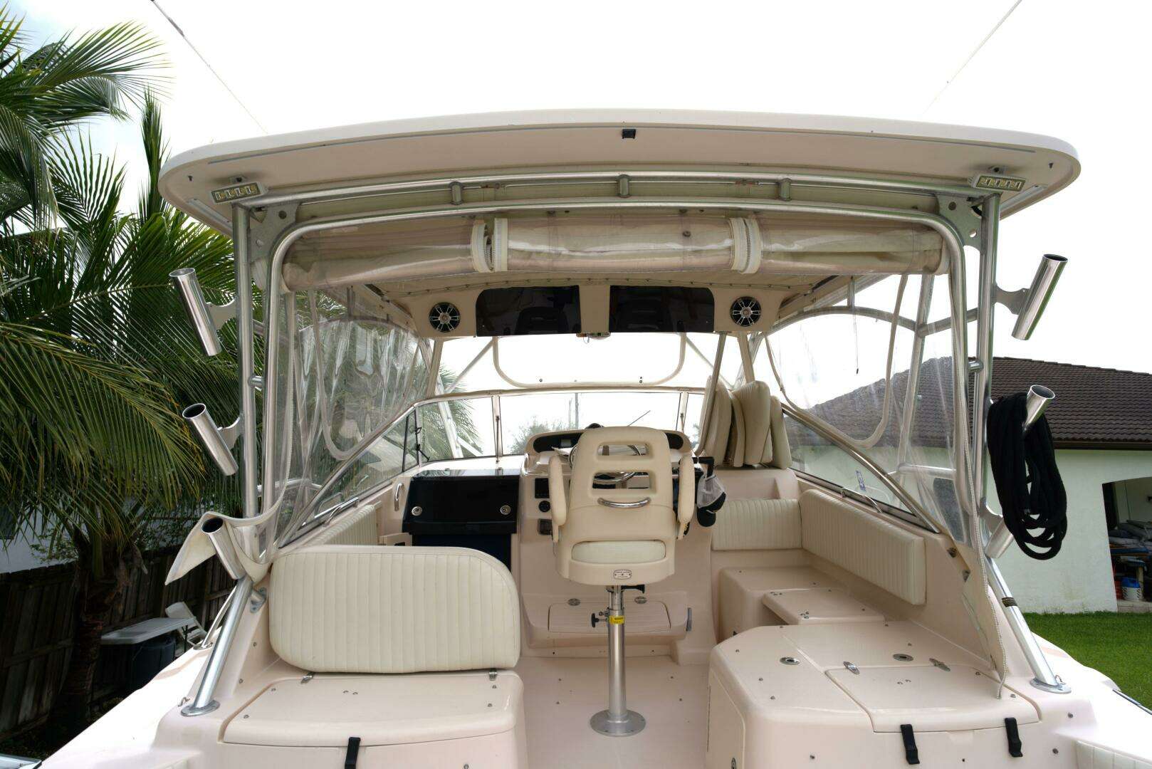 2007 Grady-White Express 330 - Image 10