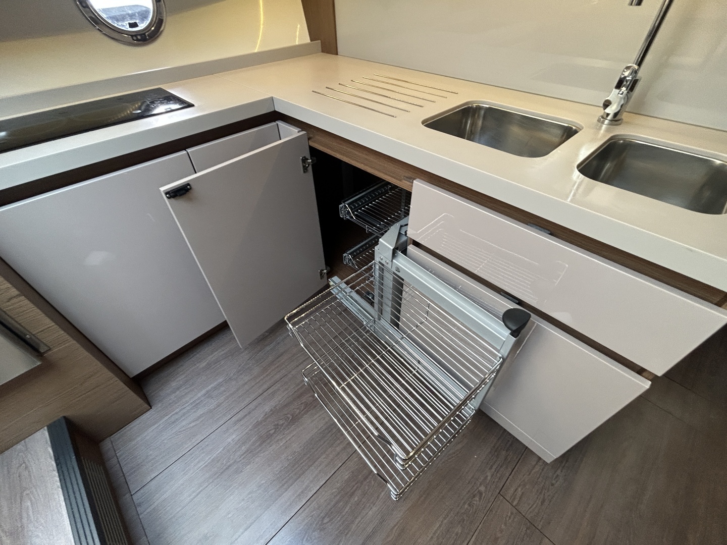 2018 Beneteau 50 GRAN TURISMO - Image 24