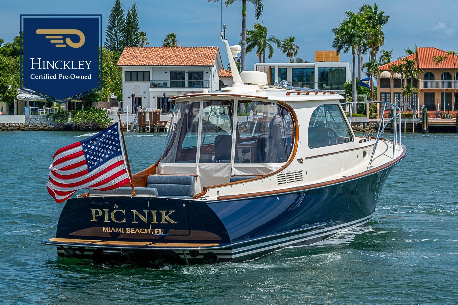 2011 Hinckley Picnic Boat 37 MKIII