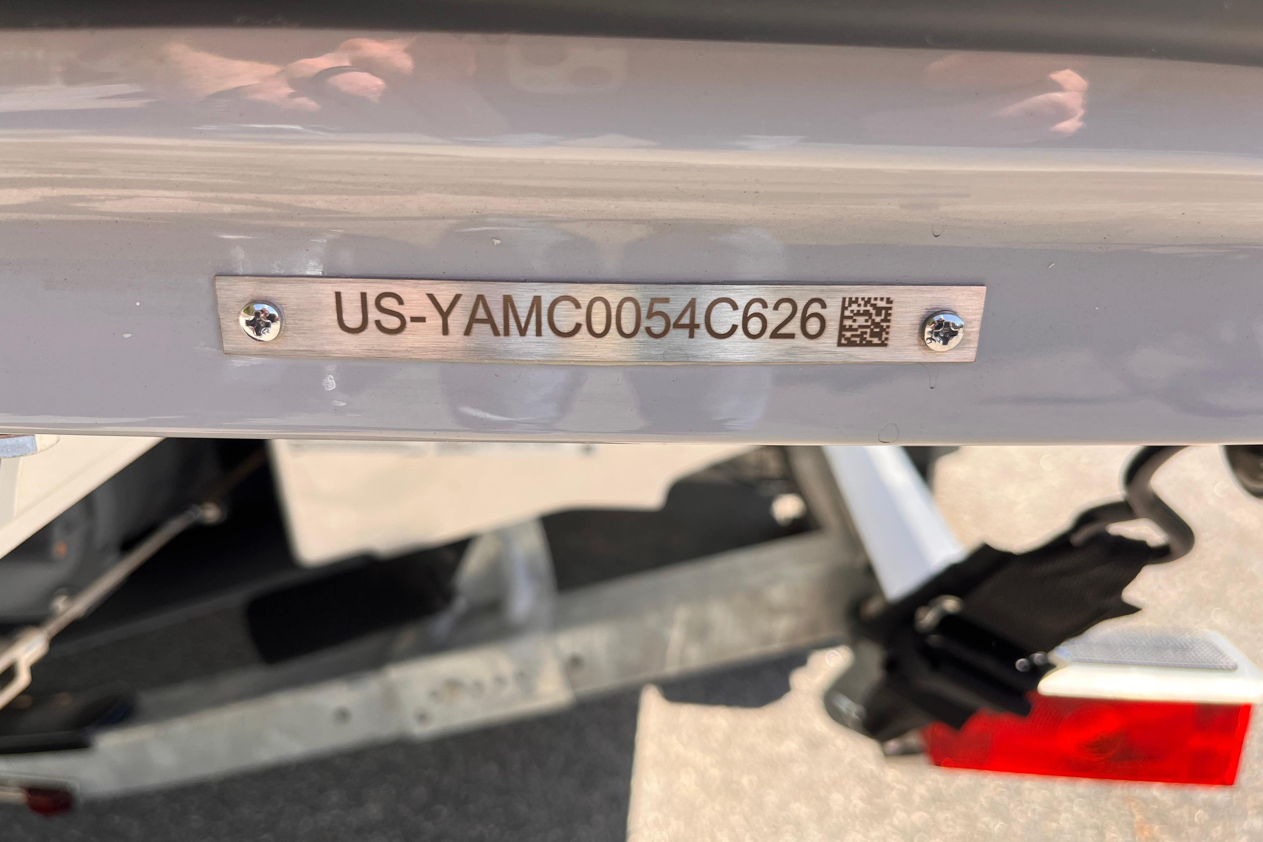 2026 Yamaha Boats 222 FSH Sport E hull identification number plate.