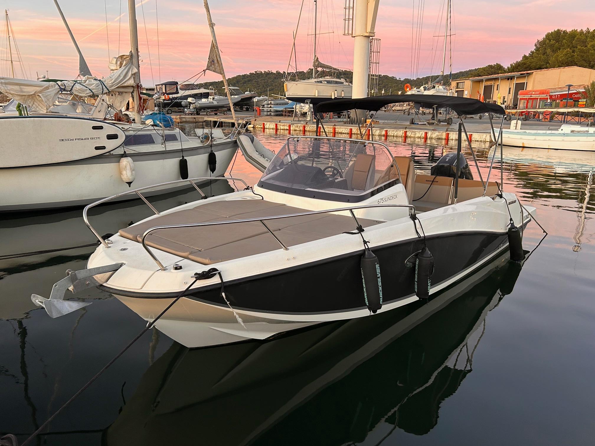 2022 Quicksilver Activ 675 Sundeck