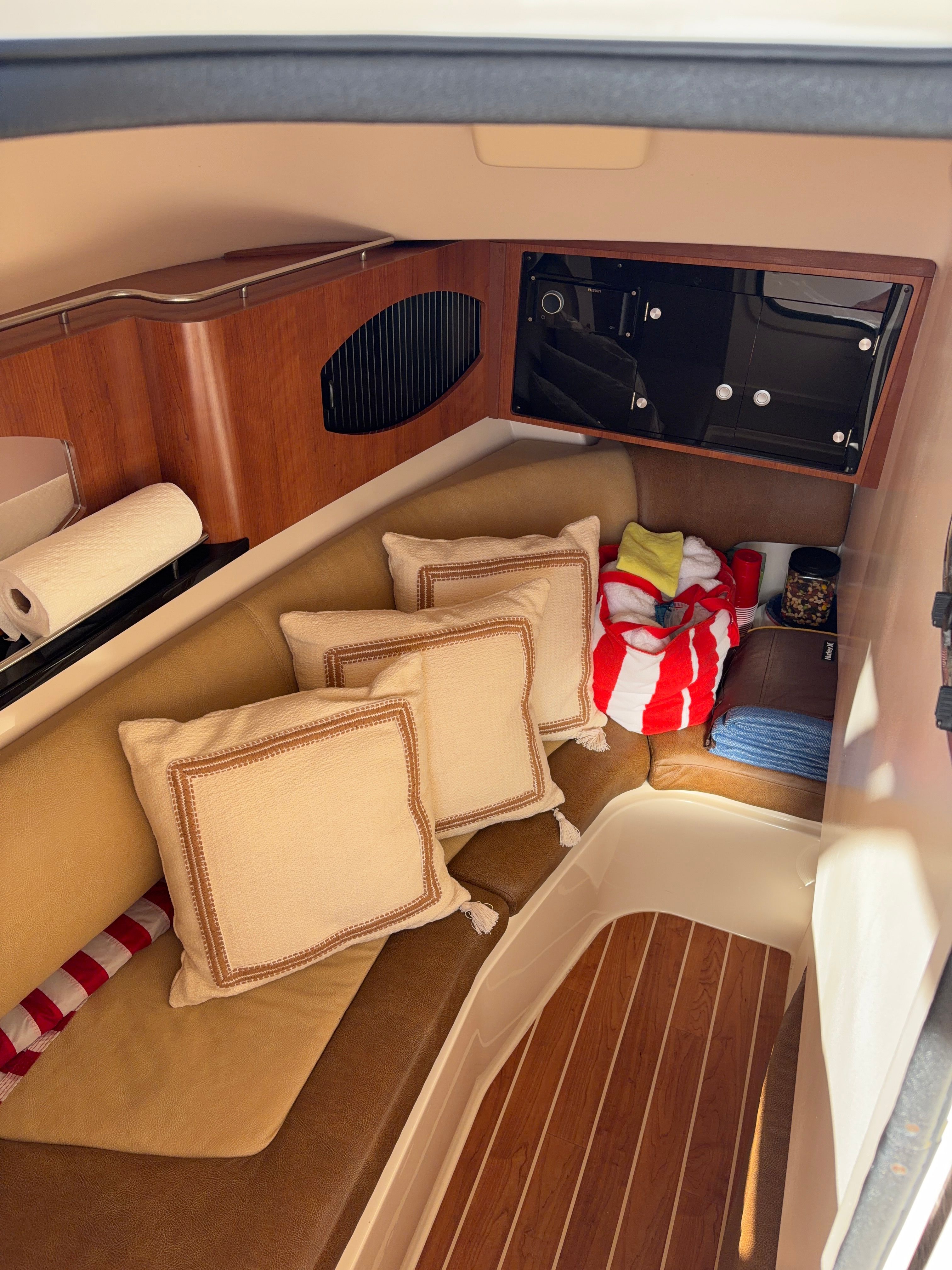 2013 Grady-White Freedom 335 - 8