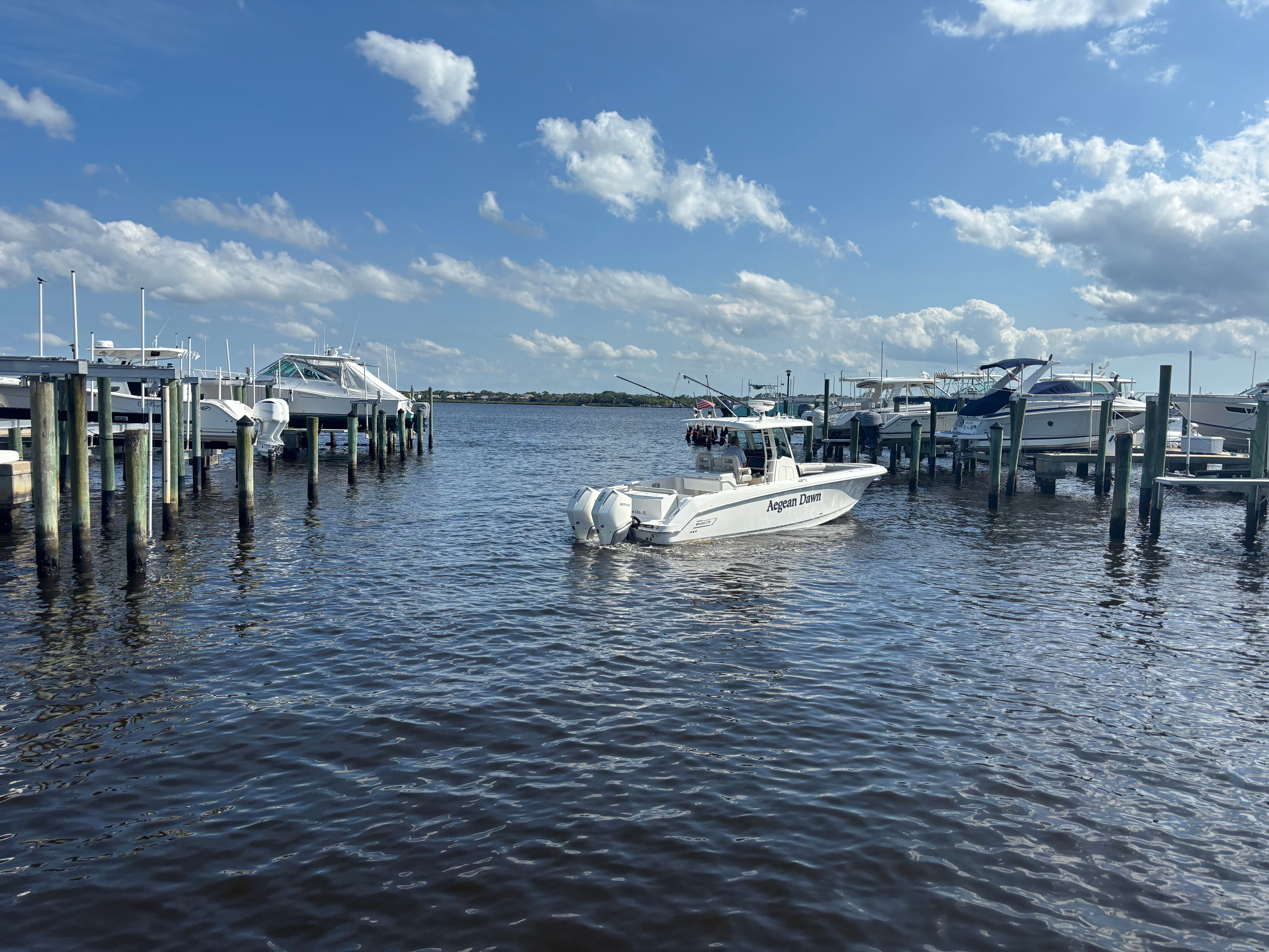 2021 Boston Whaler 330 Outrage - 14