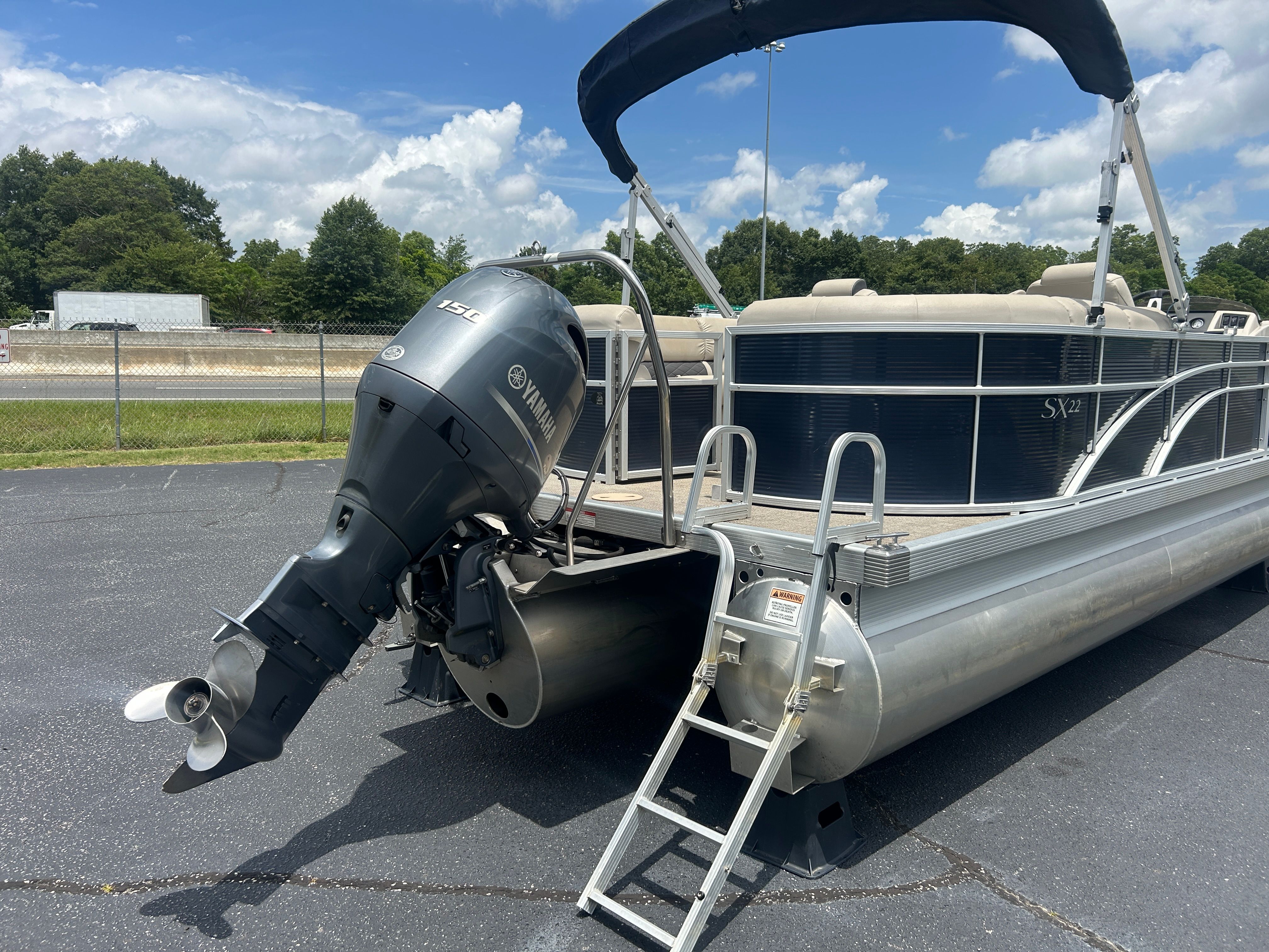 2019 Bennington SX22 Stern Radius - 10
