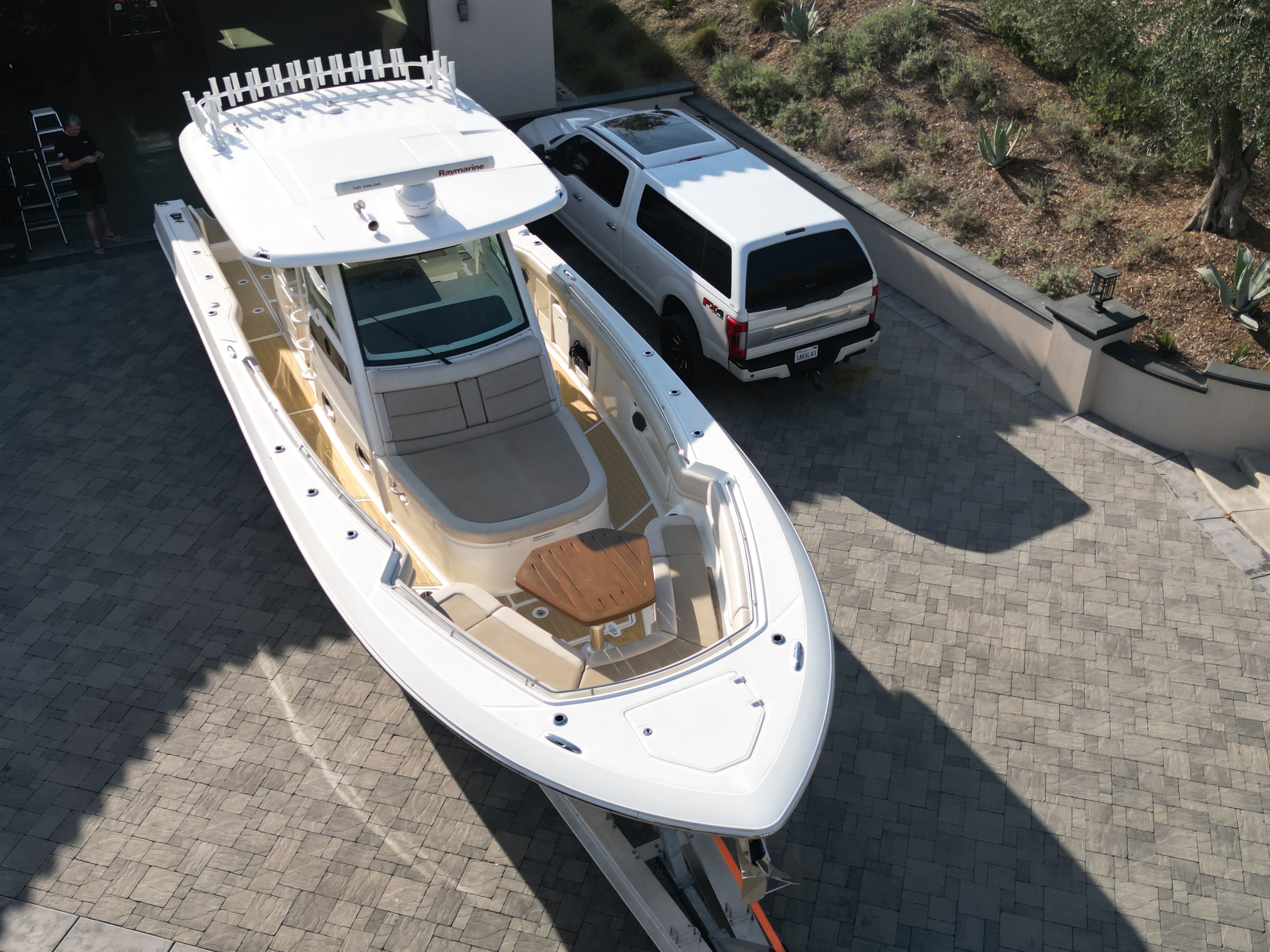 2018 Boston Whaler 380 Outrage - 13