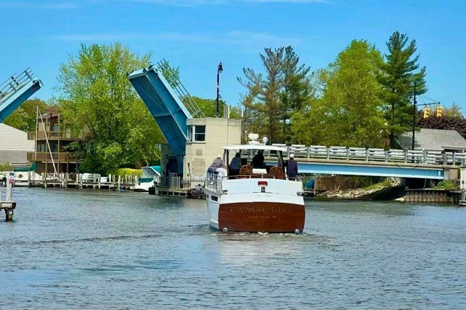 1960 Chris-Craft 45 Constellation - Image 6