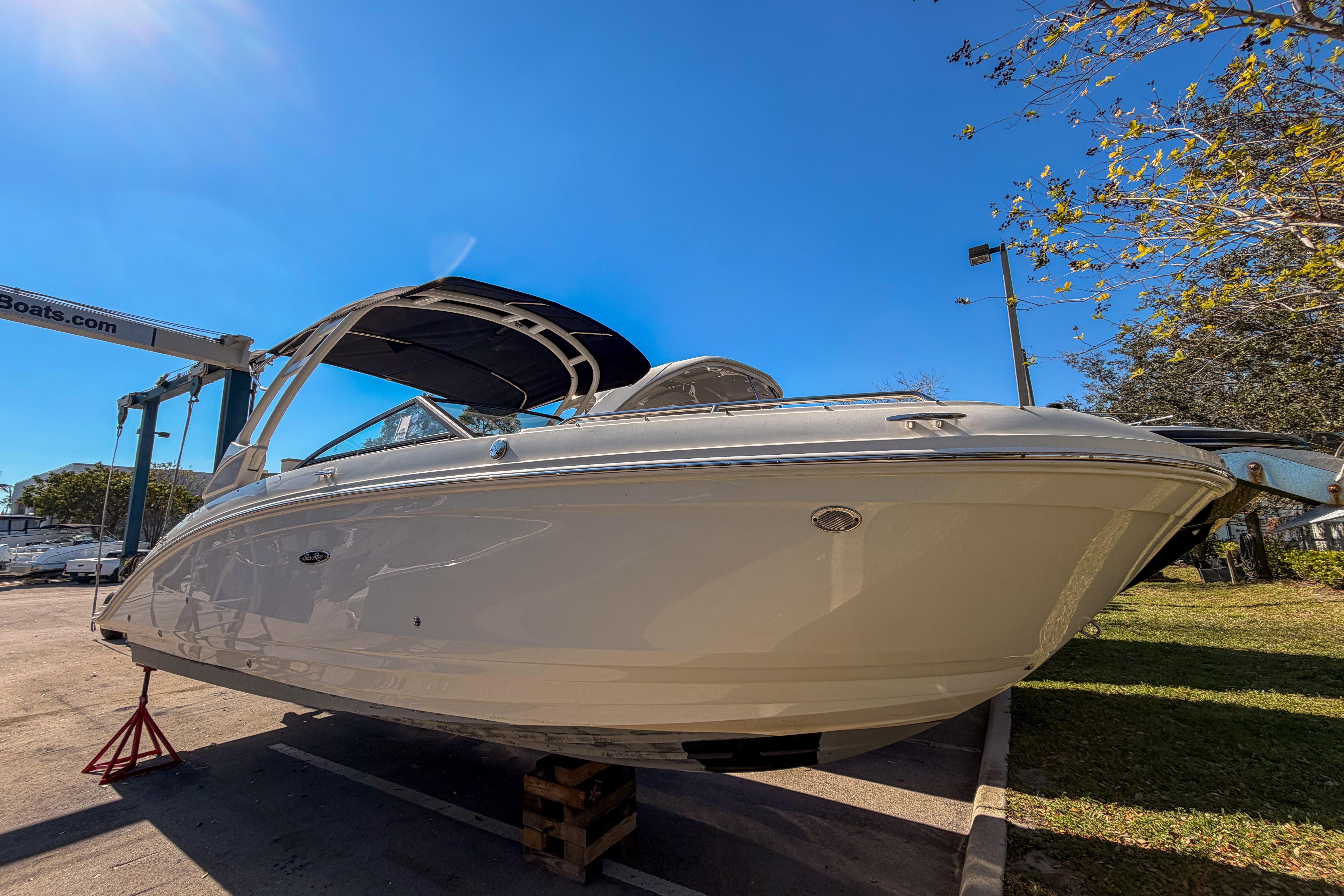 2021 Sea Ray SDX 270