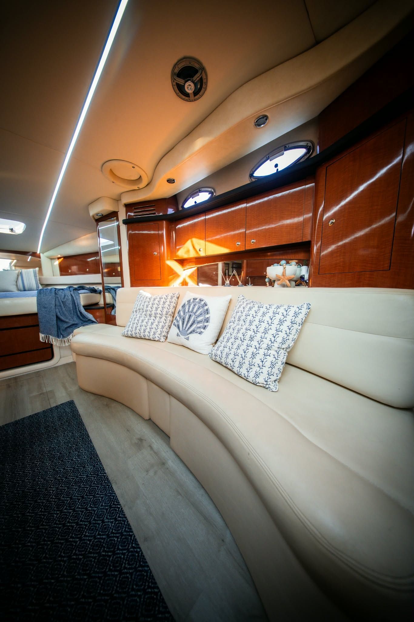2004 Sea Ray Sundancer - 19