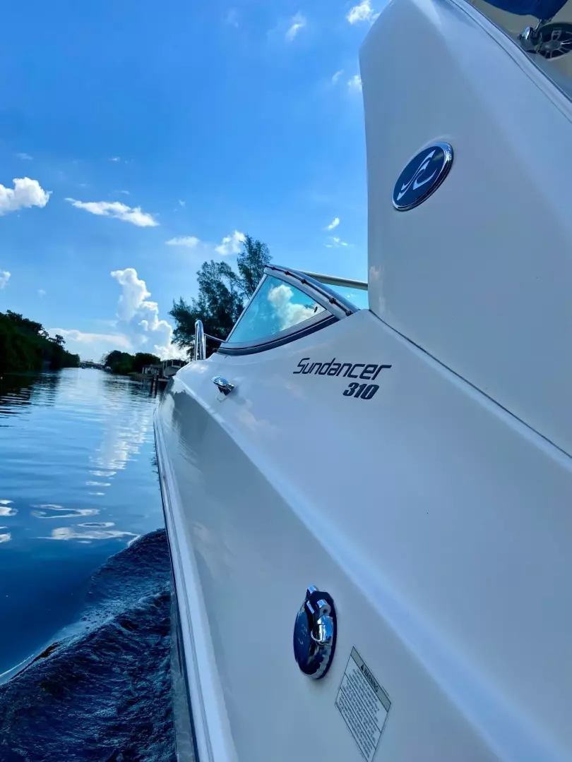2013 Sea Ray 310 Sundancer - Image 6
