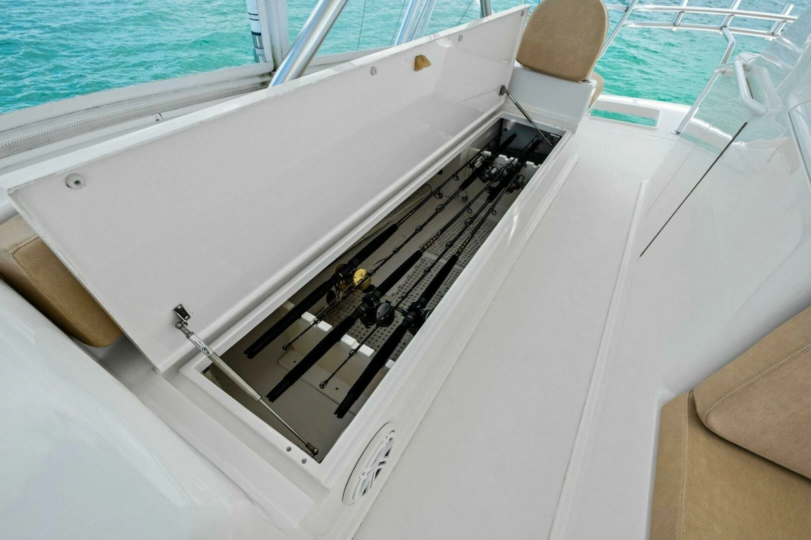 2008 Viking 64 Convertible - Image 32