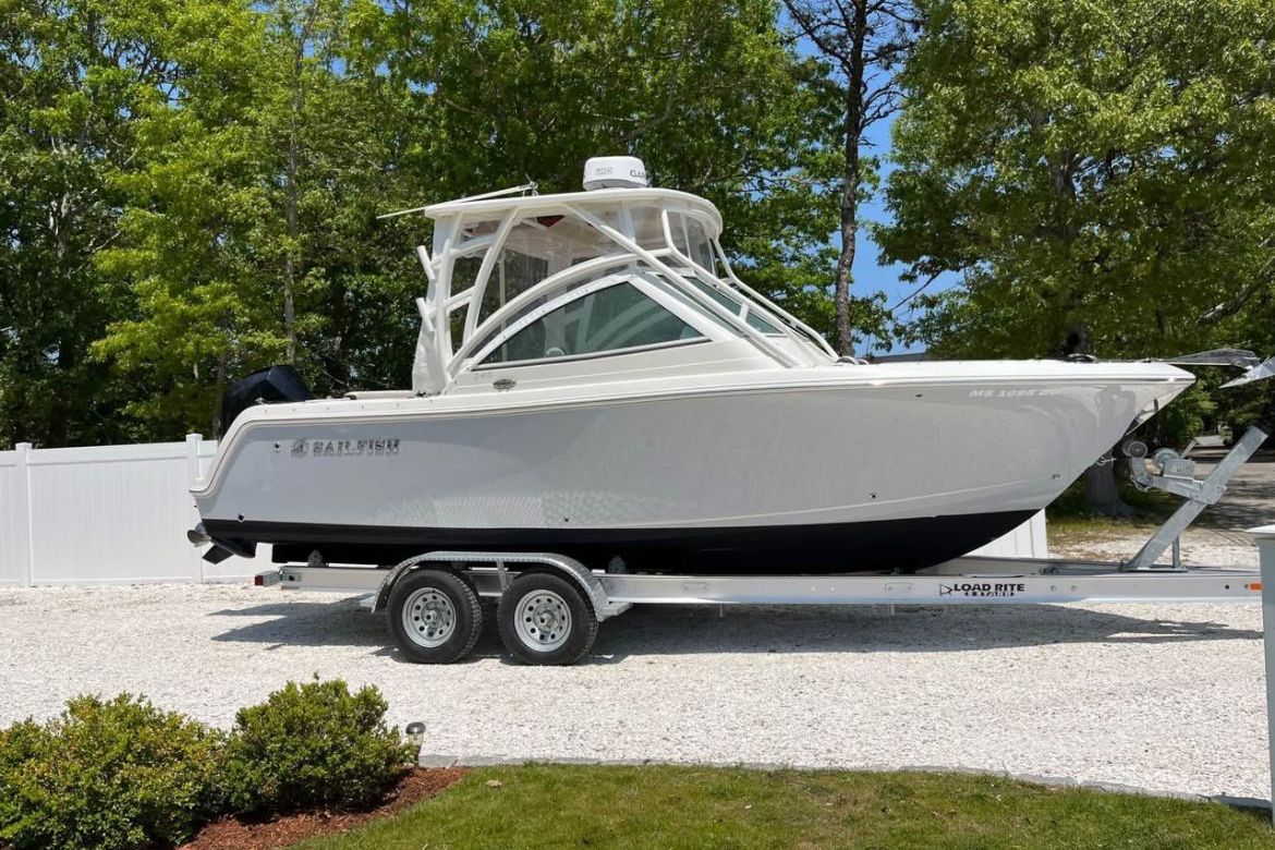 2021 Sailfish 245 DC - 4