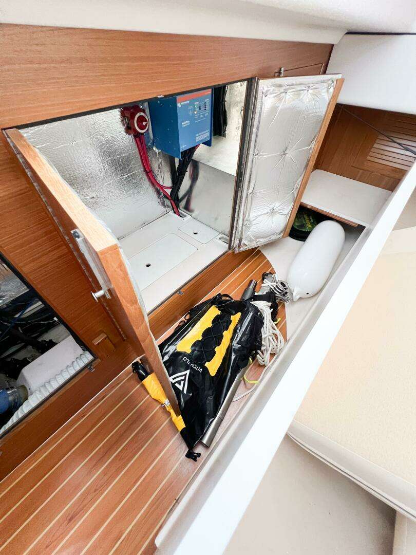 2019 Catalina 425 - Image 34