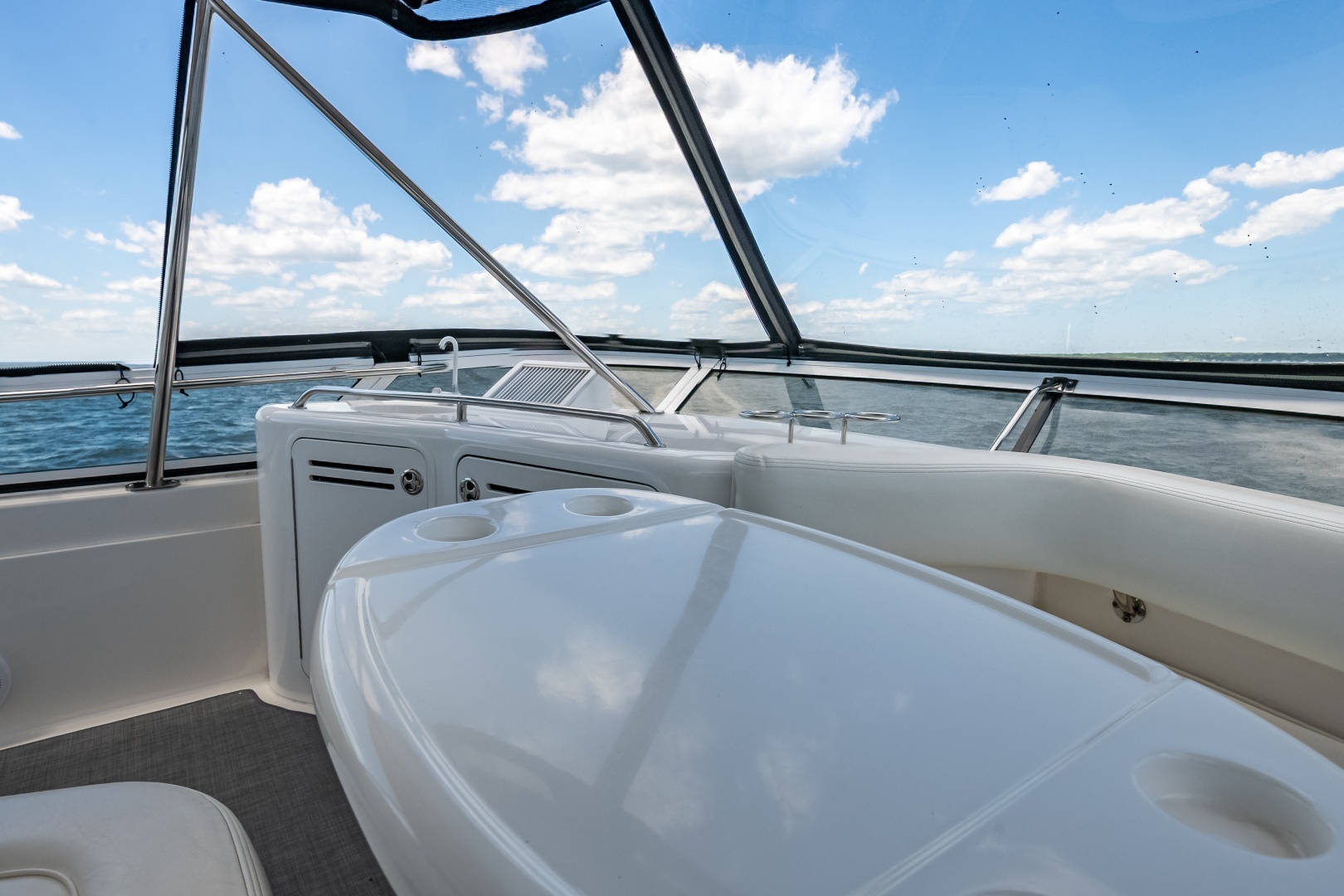 2004 Sea Ray 480 Sedan Bridge - Image 50