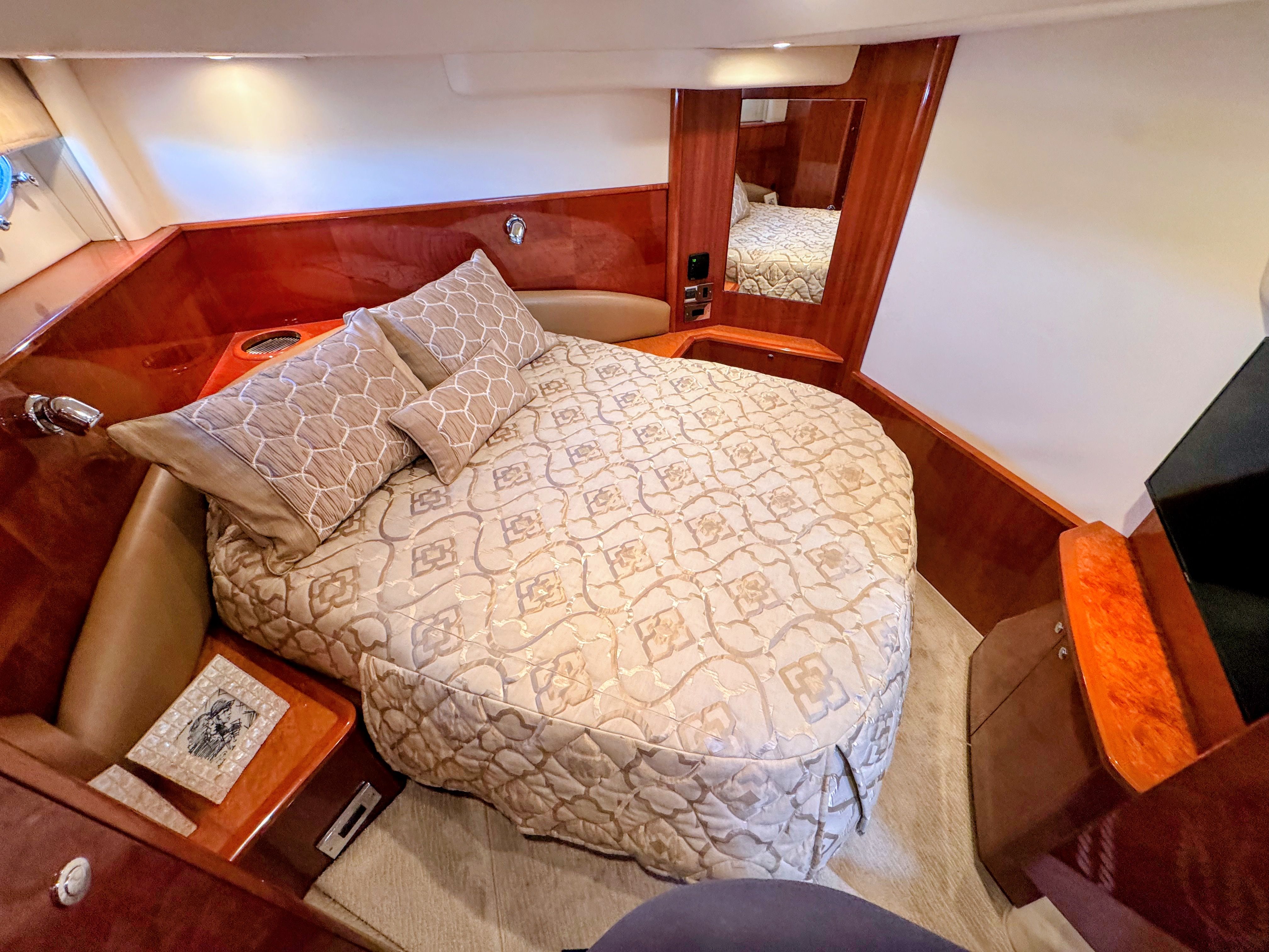 2004 Viking Princess V58 - 46