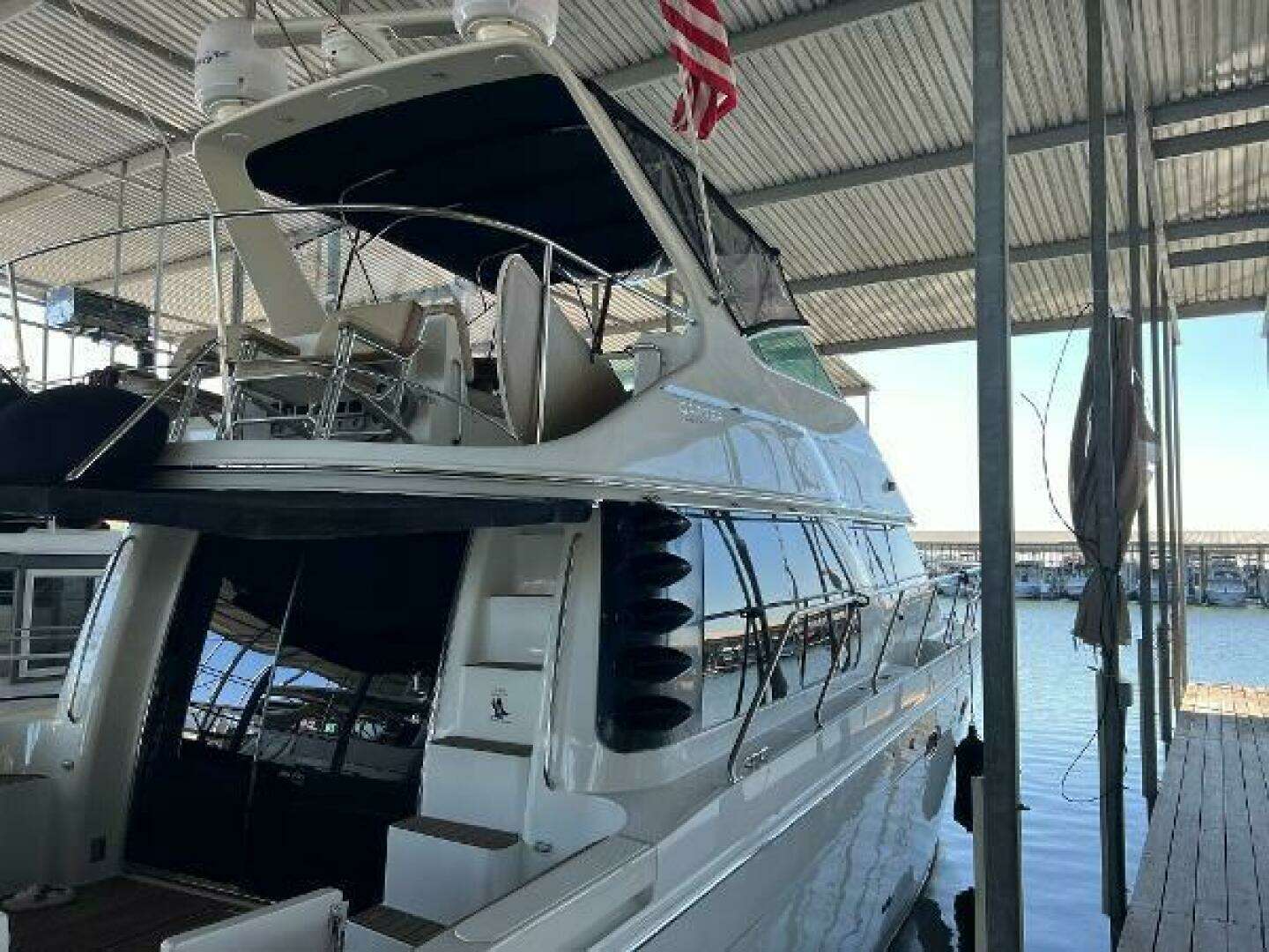 2001 Carver 450 Voyager Pilothouse - Image 15