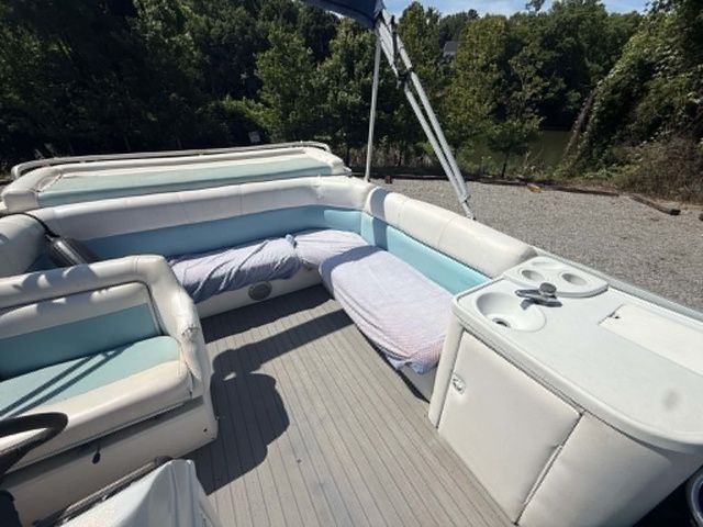 2001 Sundancer Poontoons 260D Legand - 10