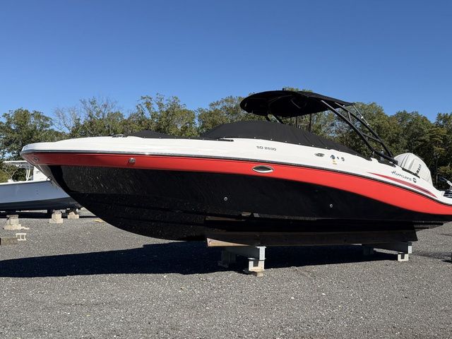 2025 Hurricane SunDeck 2690 OB