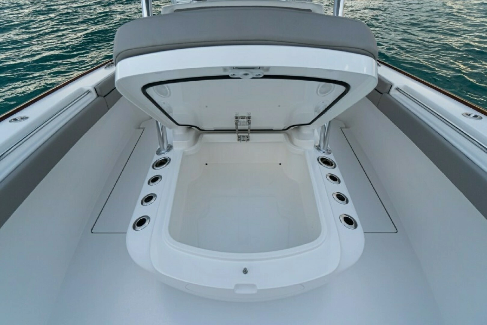 2027 Valhalla Boatworks V-33 - Image 8