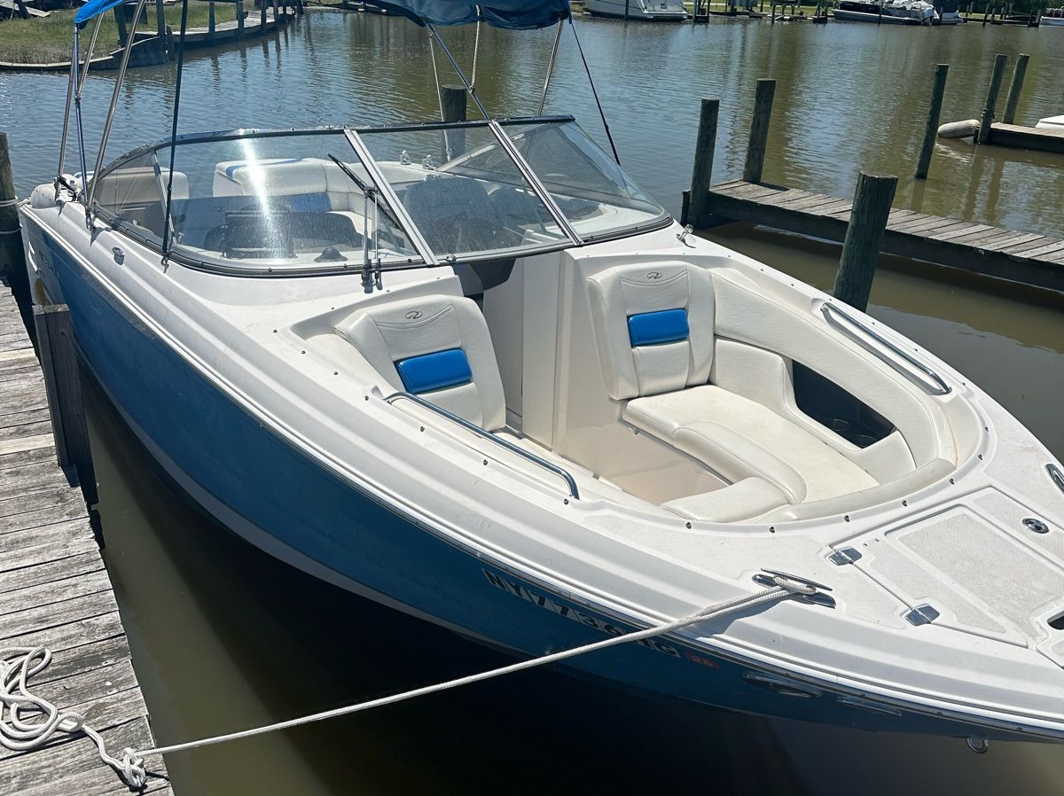 2007 Regal 2700 Bowrider - 12