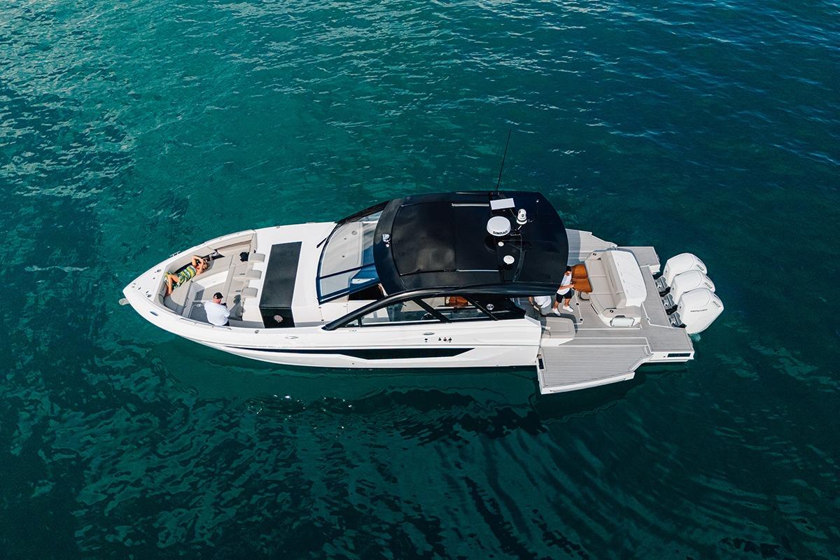 2024 Cruisers Yachts 50 GLS