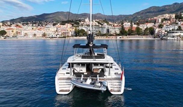 2020 Custom Lagoon 52 Fly