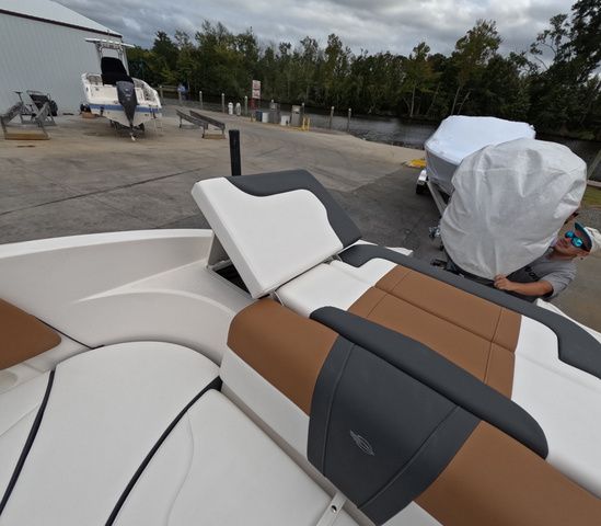 2026 Chaparral 23 SSi OB In stock Trailer included - 14