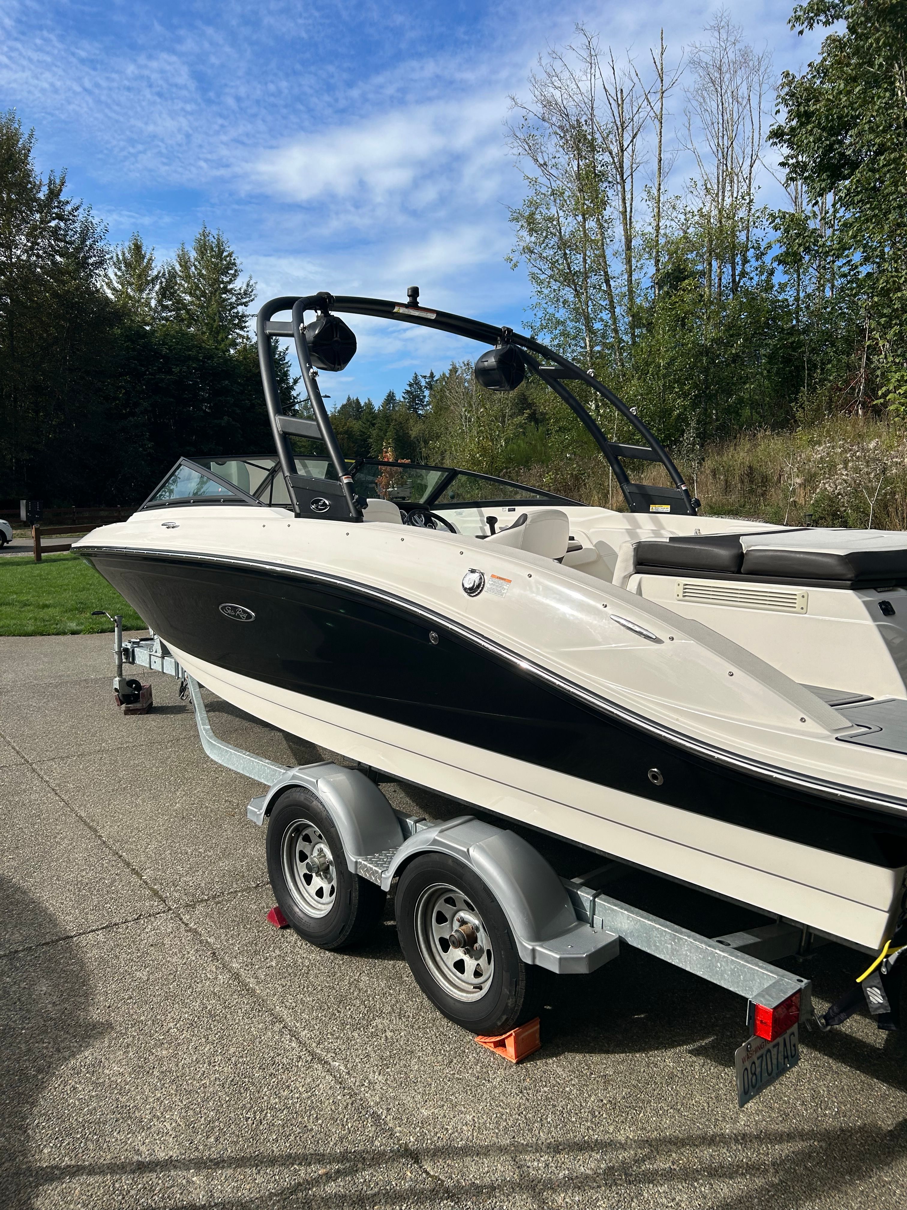 2019 Sea Ray SPX 210 - 12