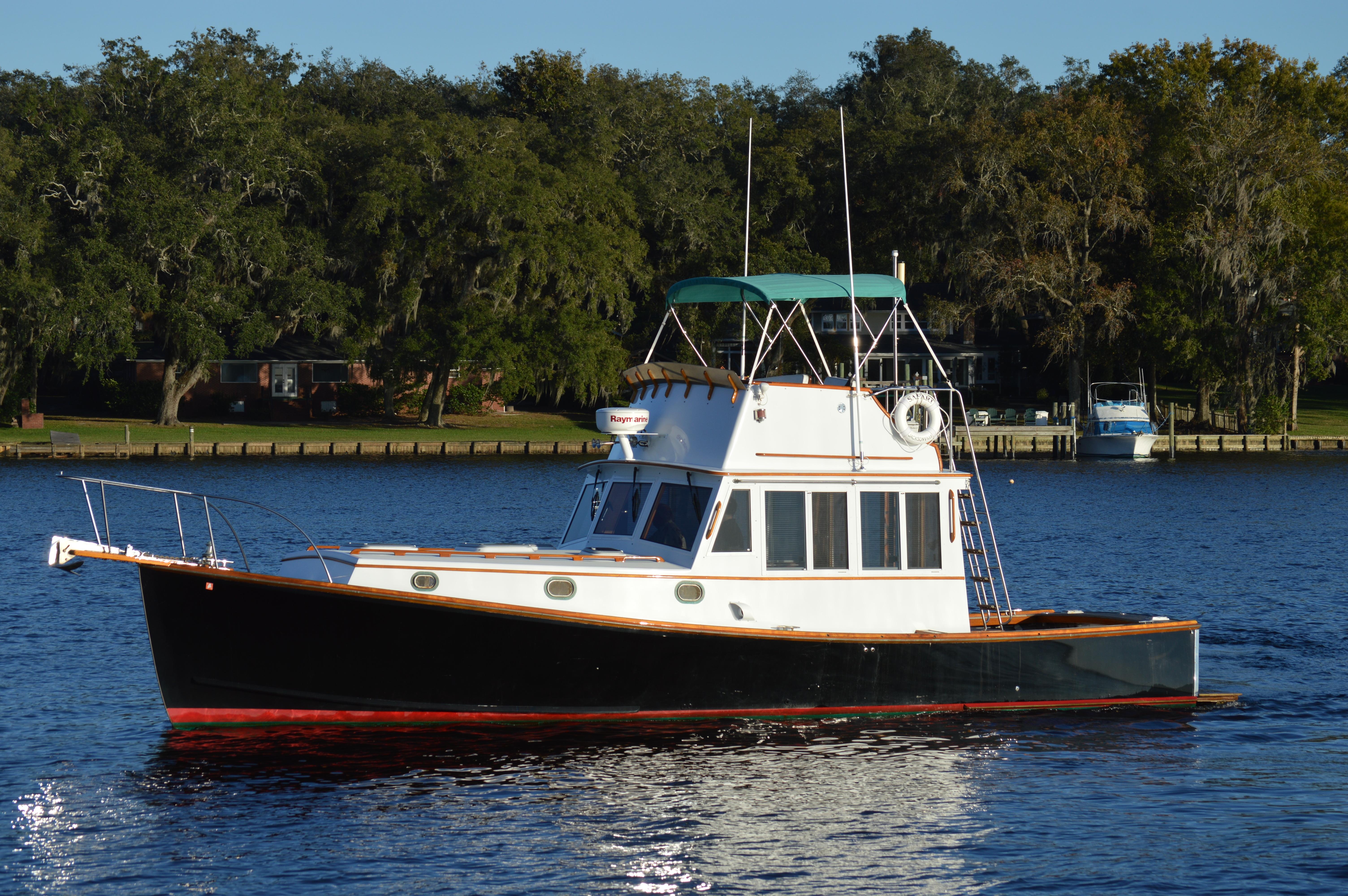 1990 Stanley Downeast Lobster Boat Lobster Yacht Fly Bridge Cruiser