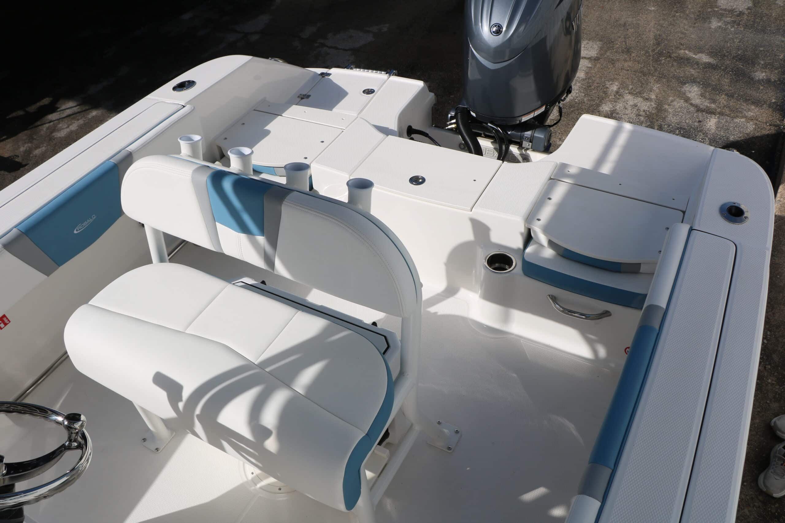 2026 Robalo R200 Center Console - 27